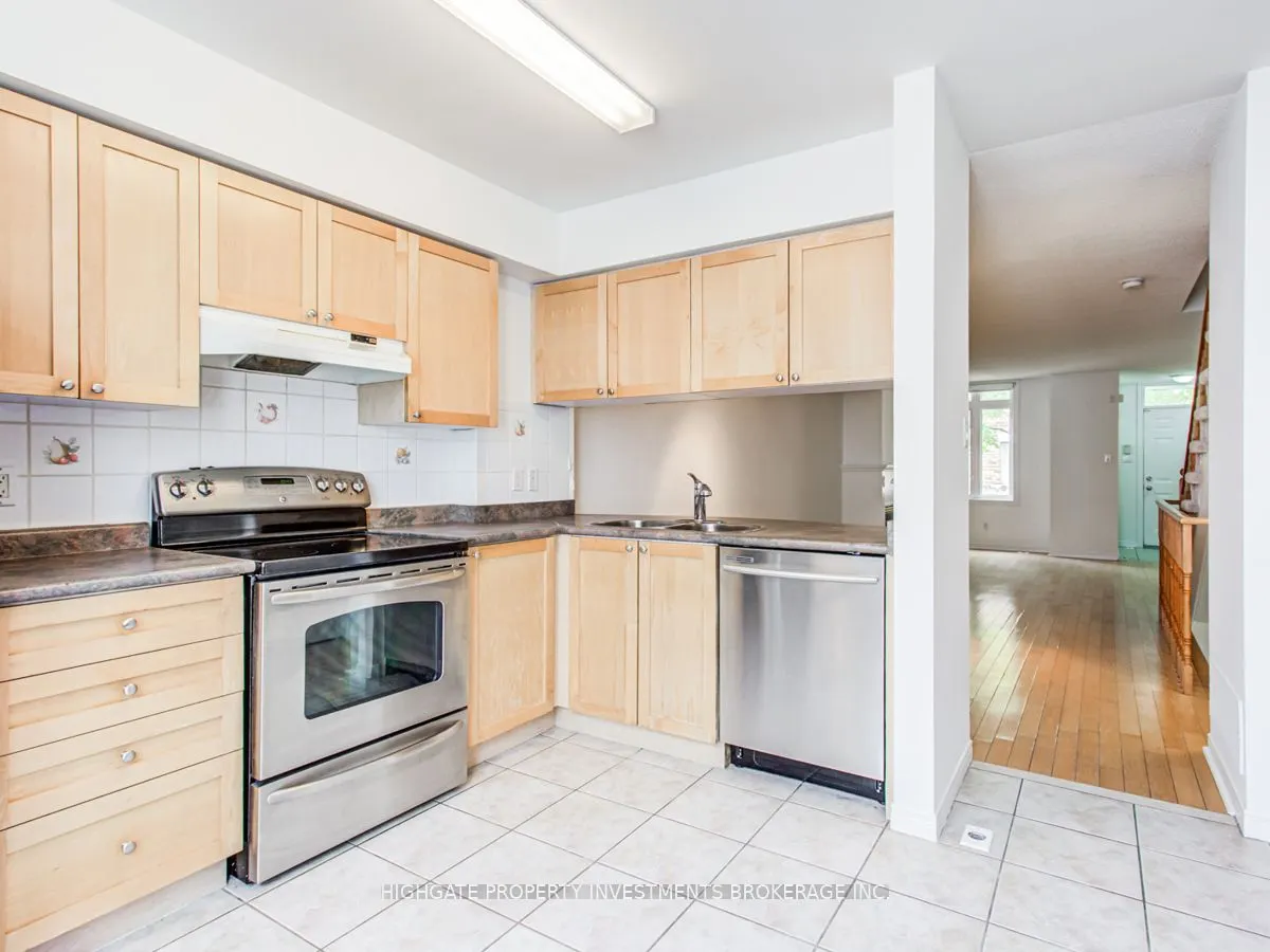 12 Sudbury Street, #2805