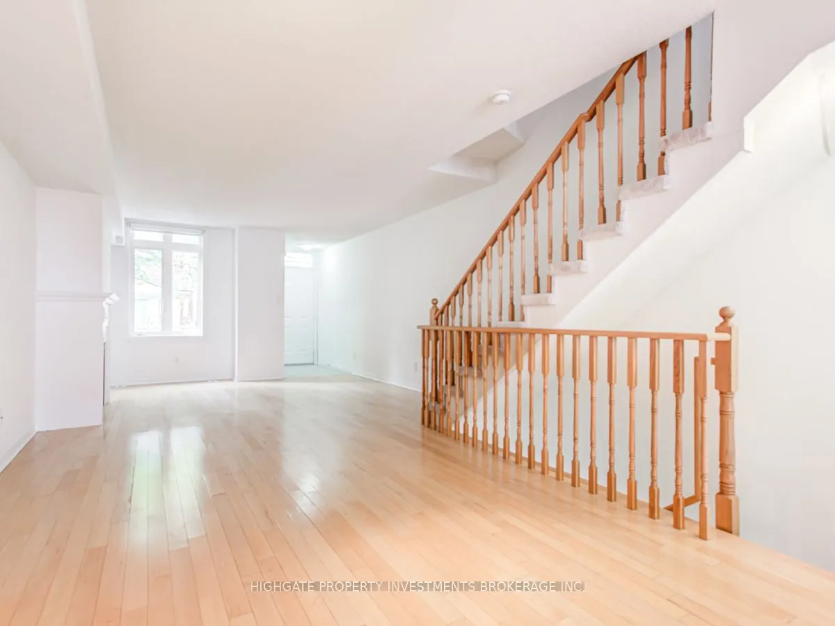 12 Sudbury Street, #2805