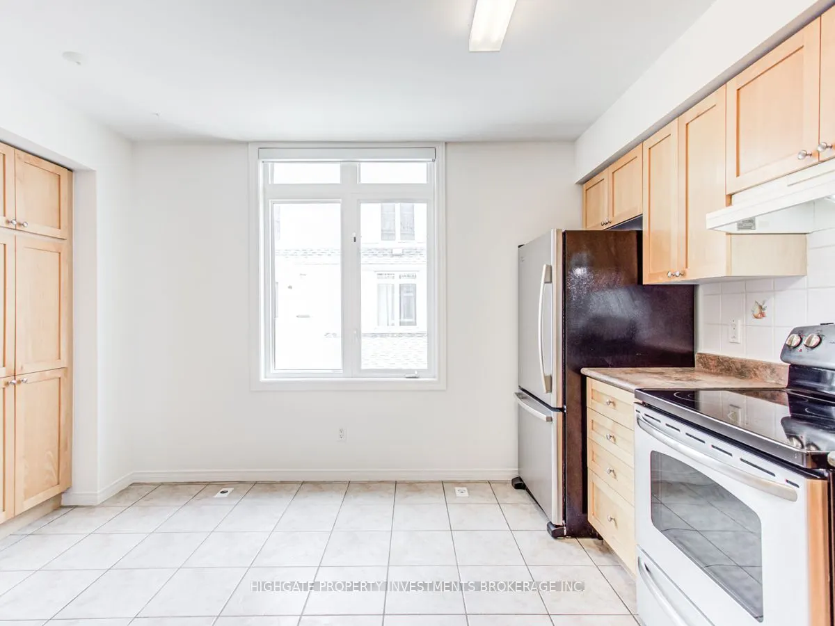 12 Sudbury Street, #2805