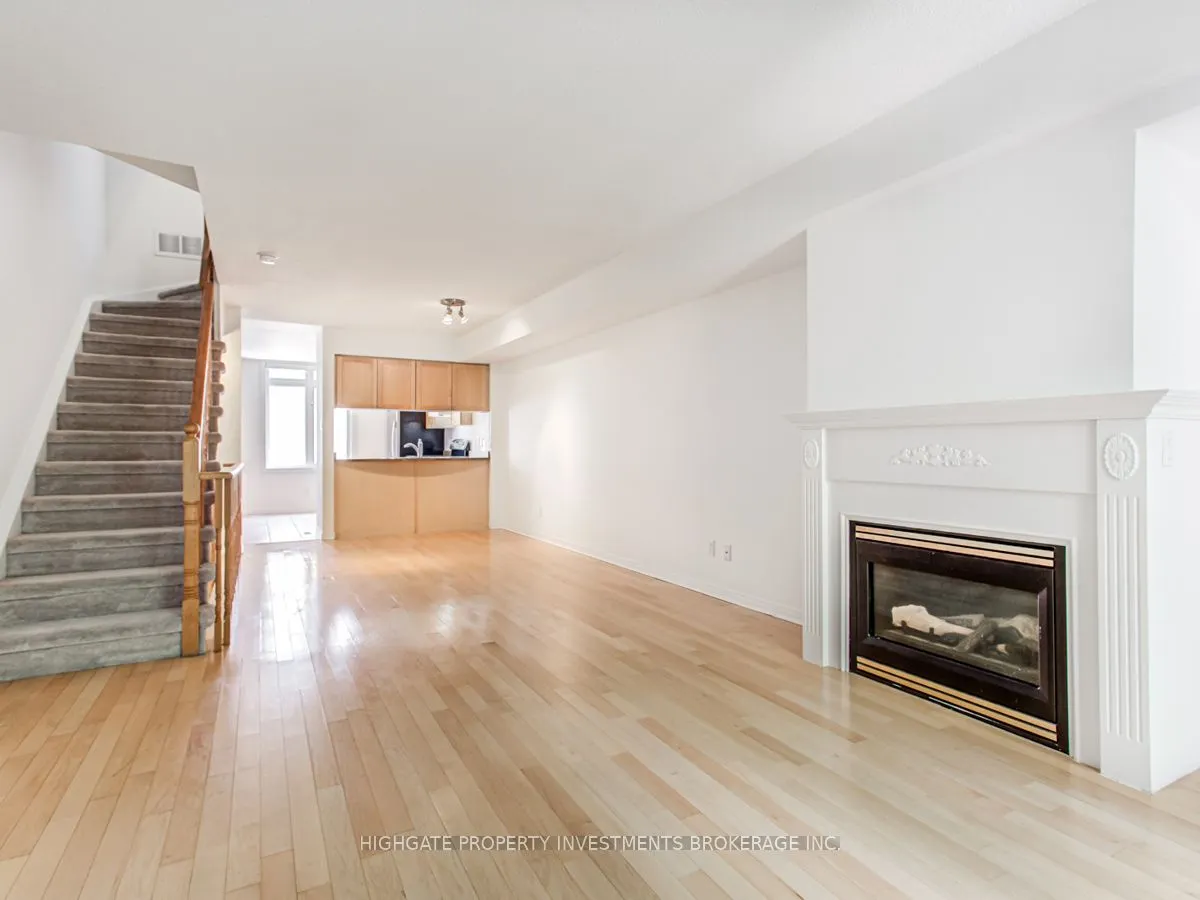 12 Sudbury Street, #2805