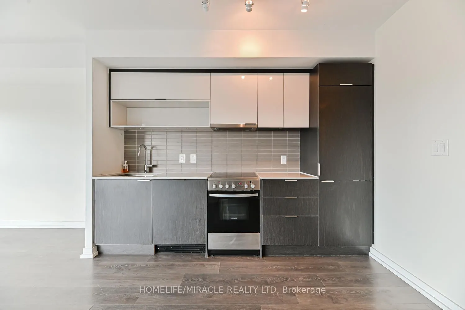 159 Wellesley Street E, #604