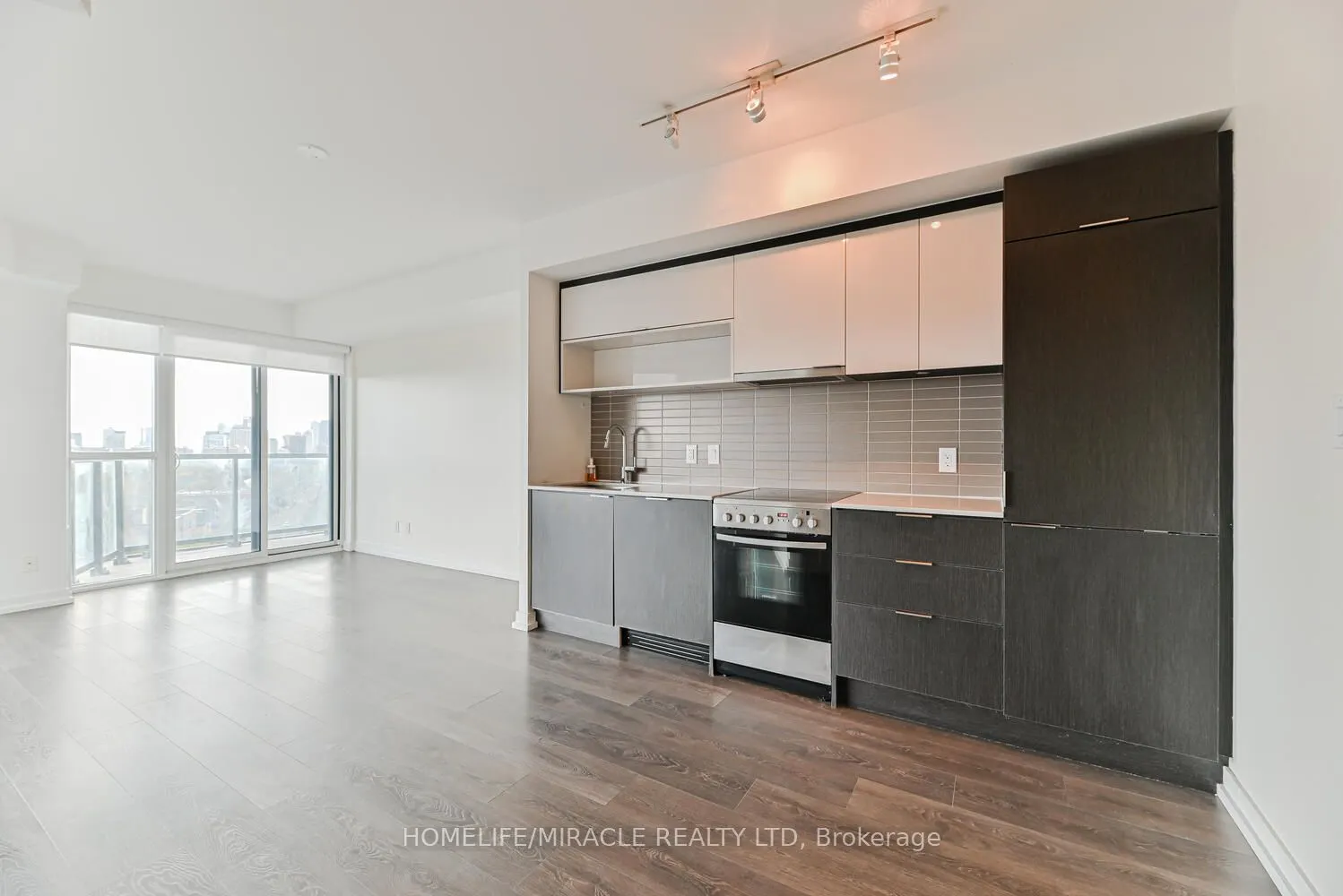 159 Wellesley Street E, #604