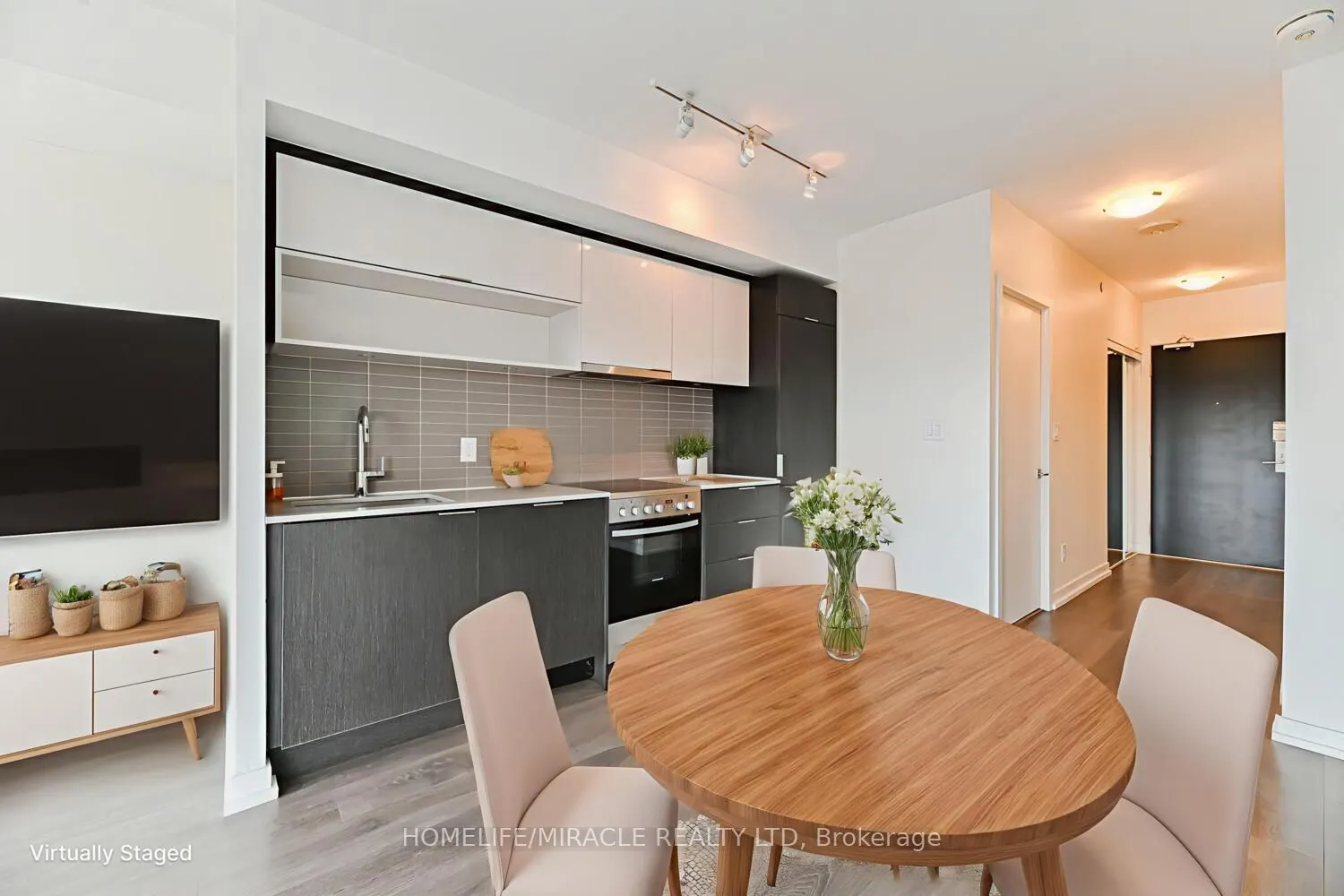 159 Wellesley Street E, #604