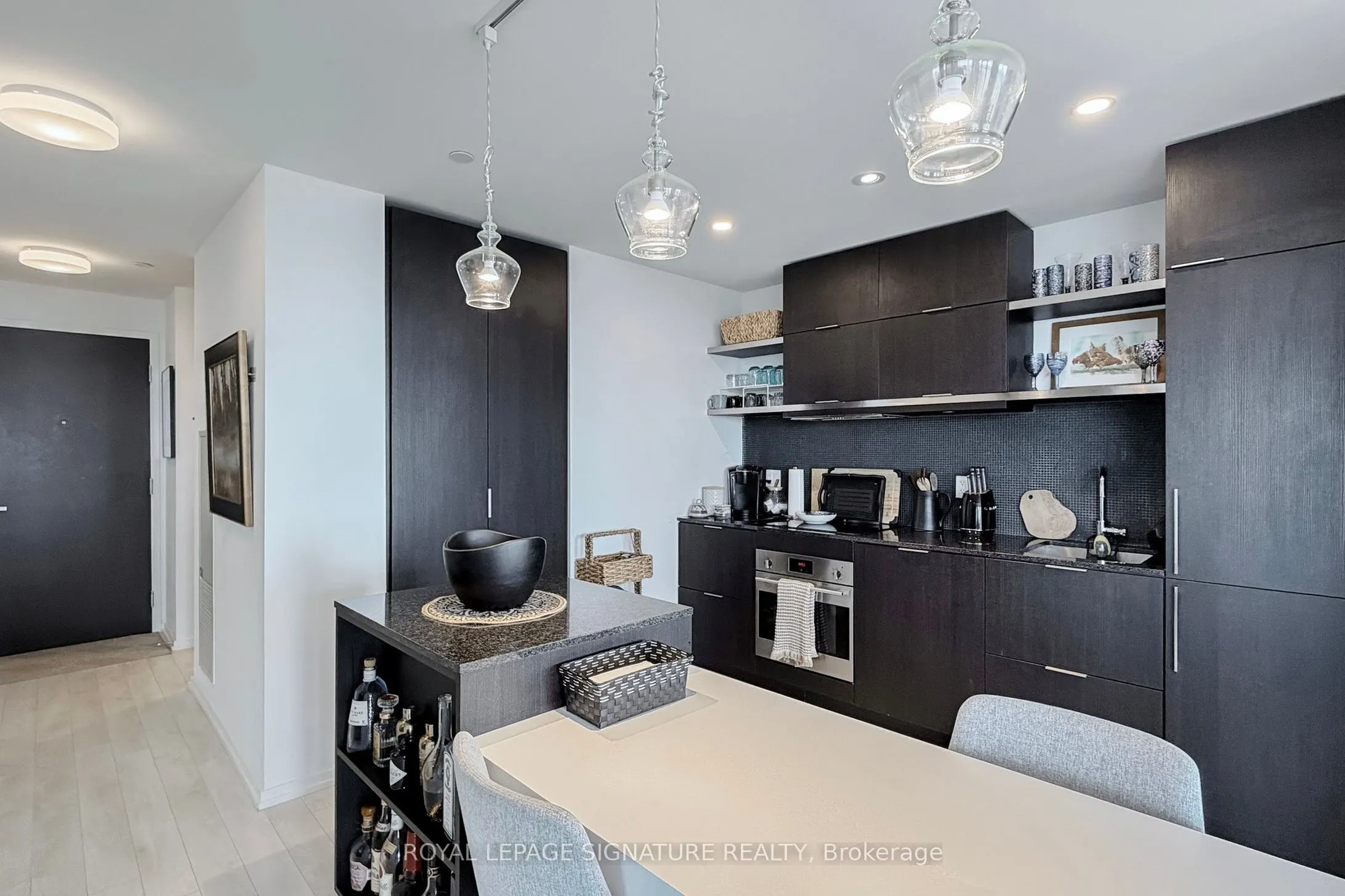 197 Yonge Street, #5811