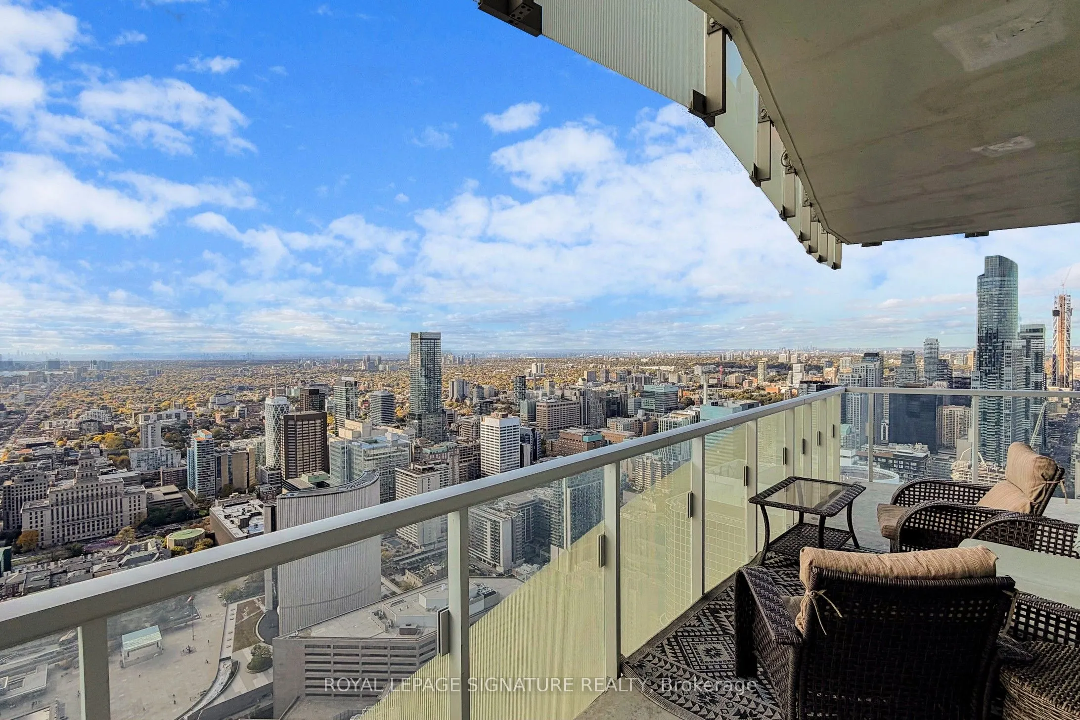 197 Yonge Street, #5811