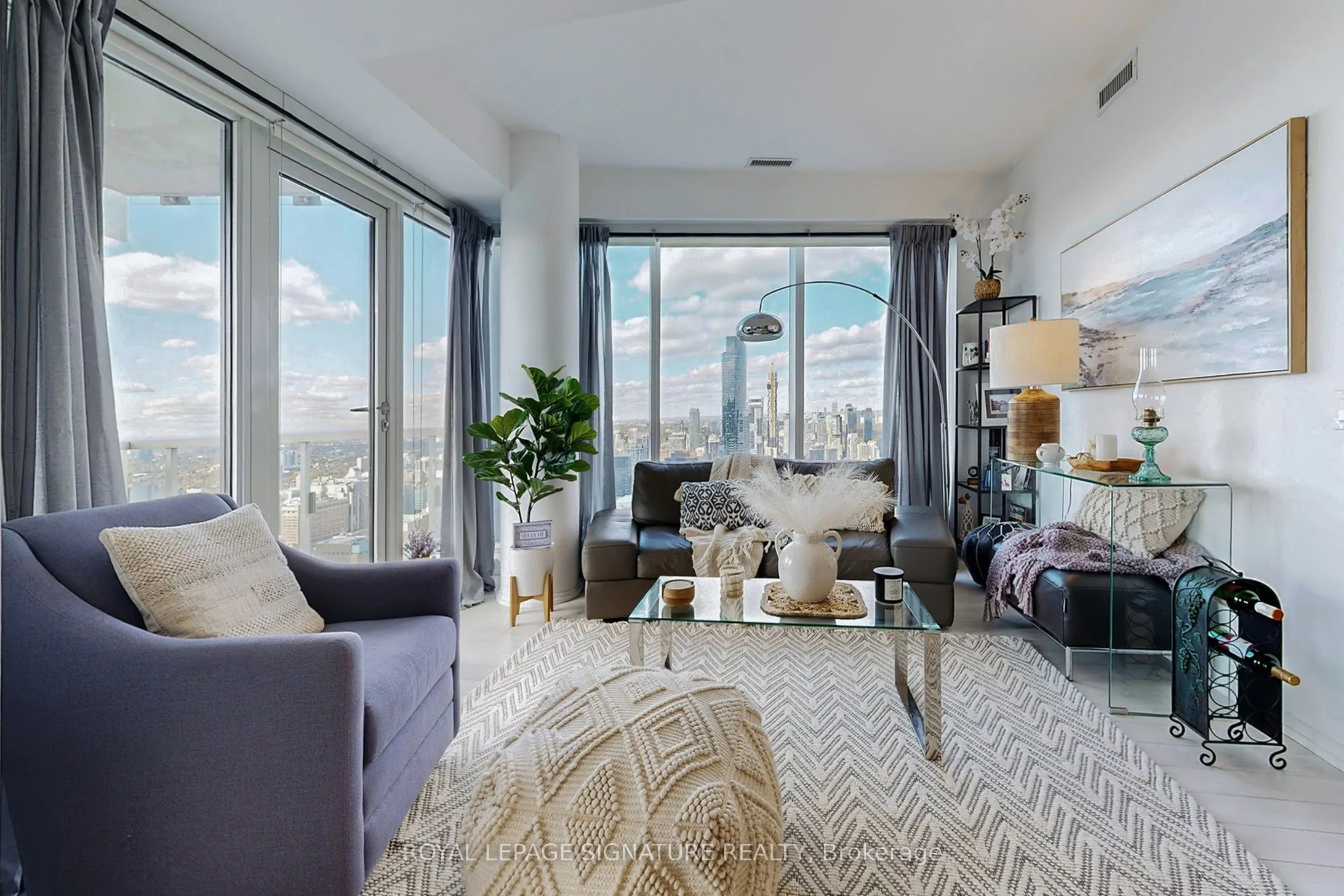 197 Yonge Street, #5811