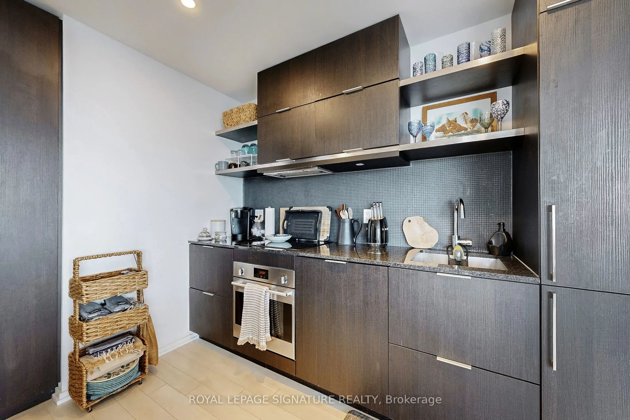 197 Yonge Street, #5811