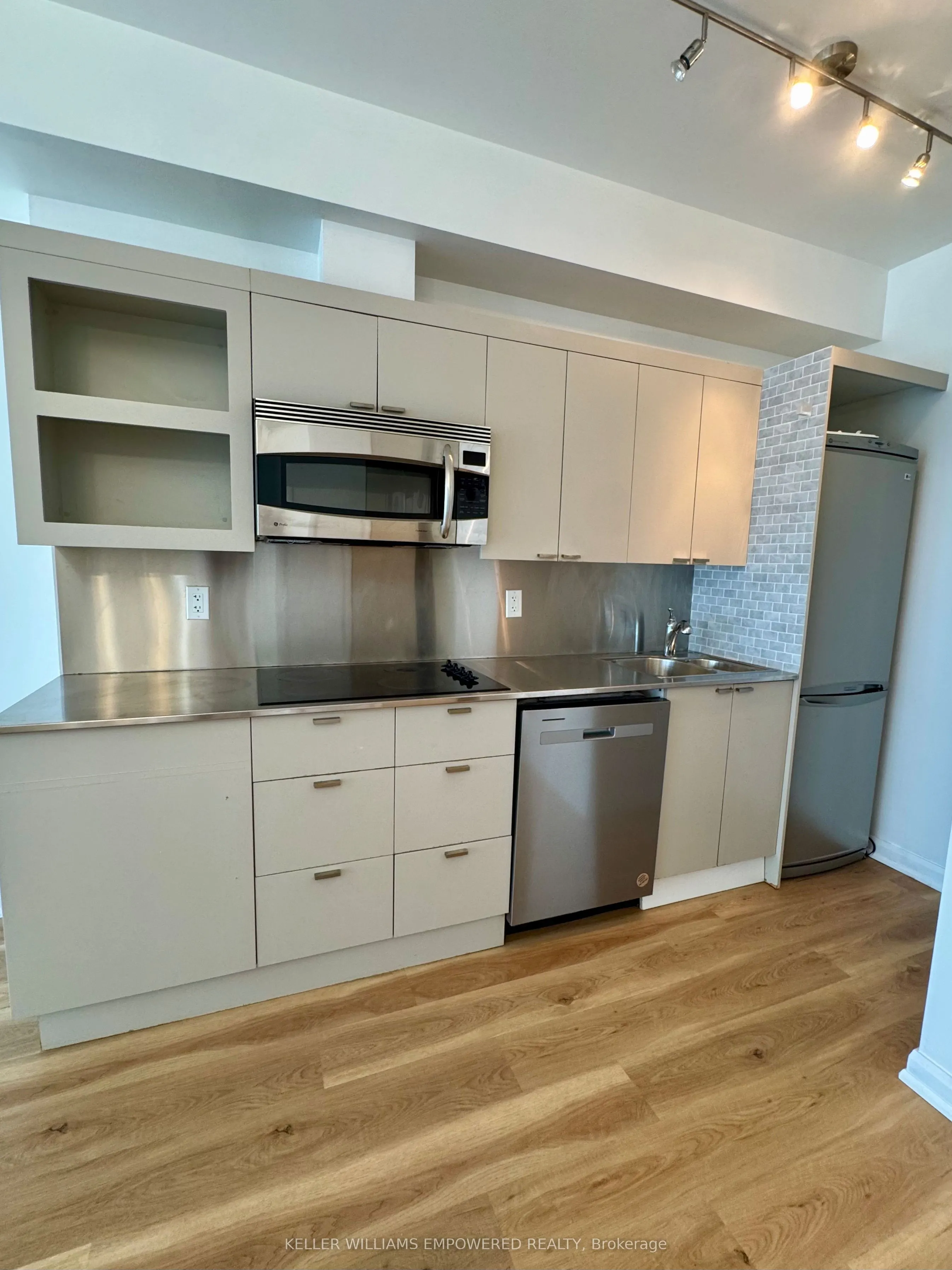 111 Elizabeth Street, #1708