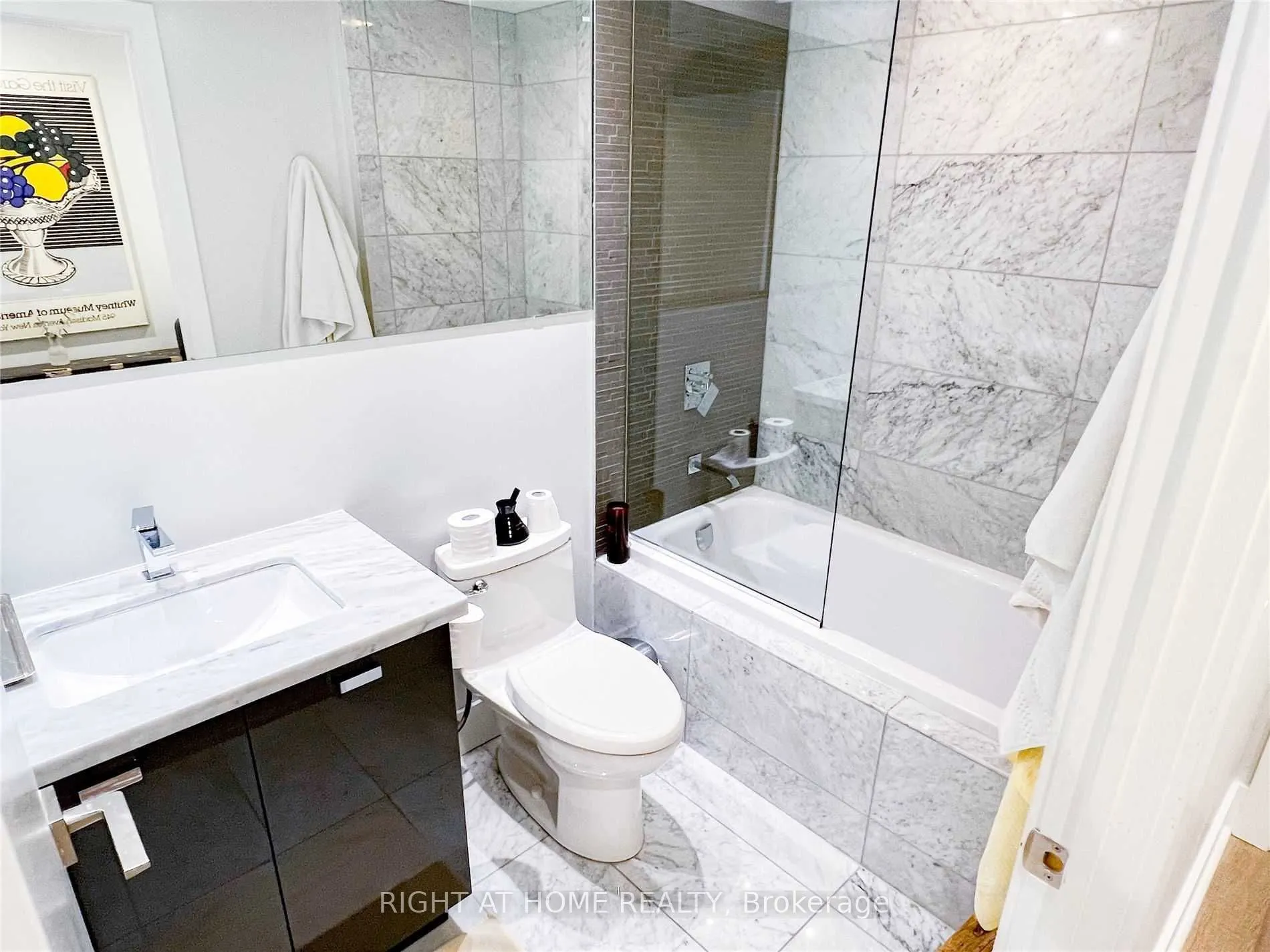 32 Davenport Road, #1106