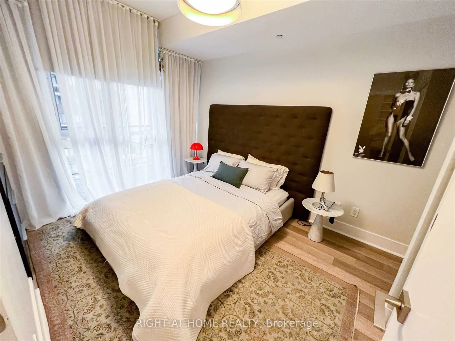 32 Davenport Road, #1106