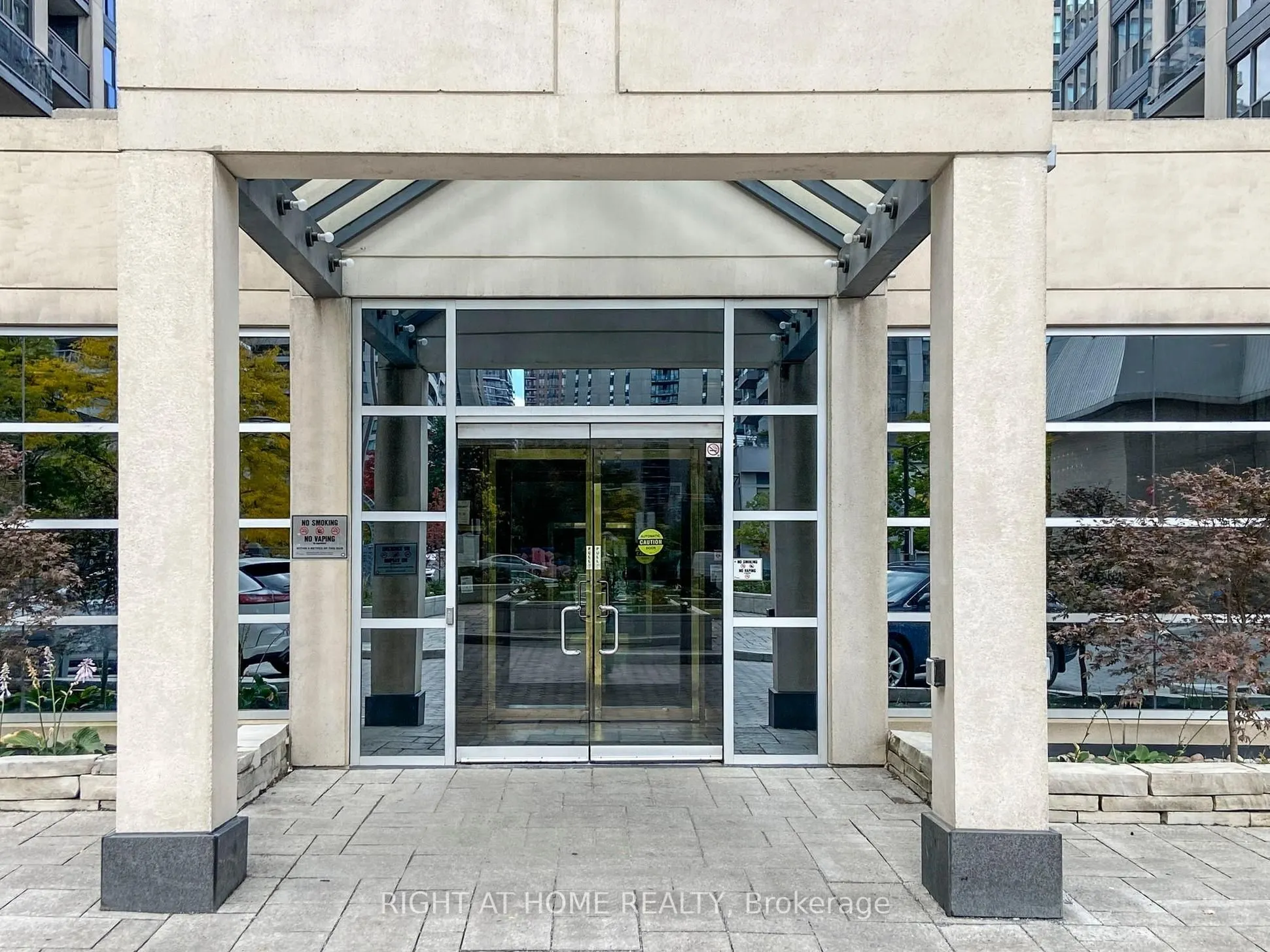 28 HOLLYWOOD Avenue, #1205