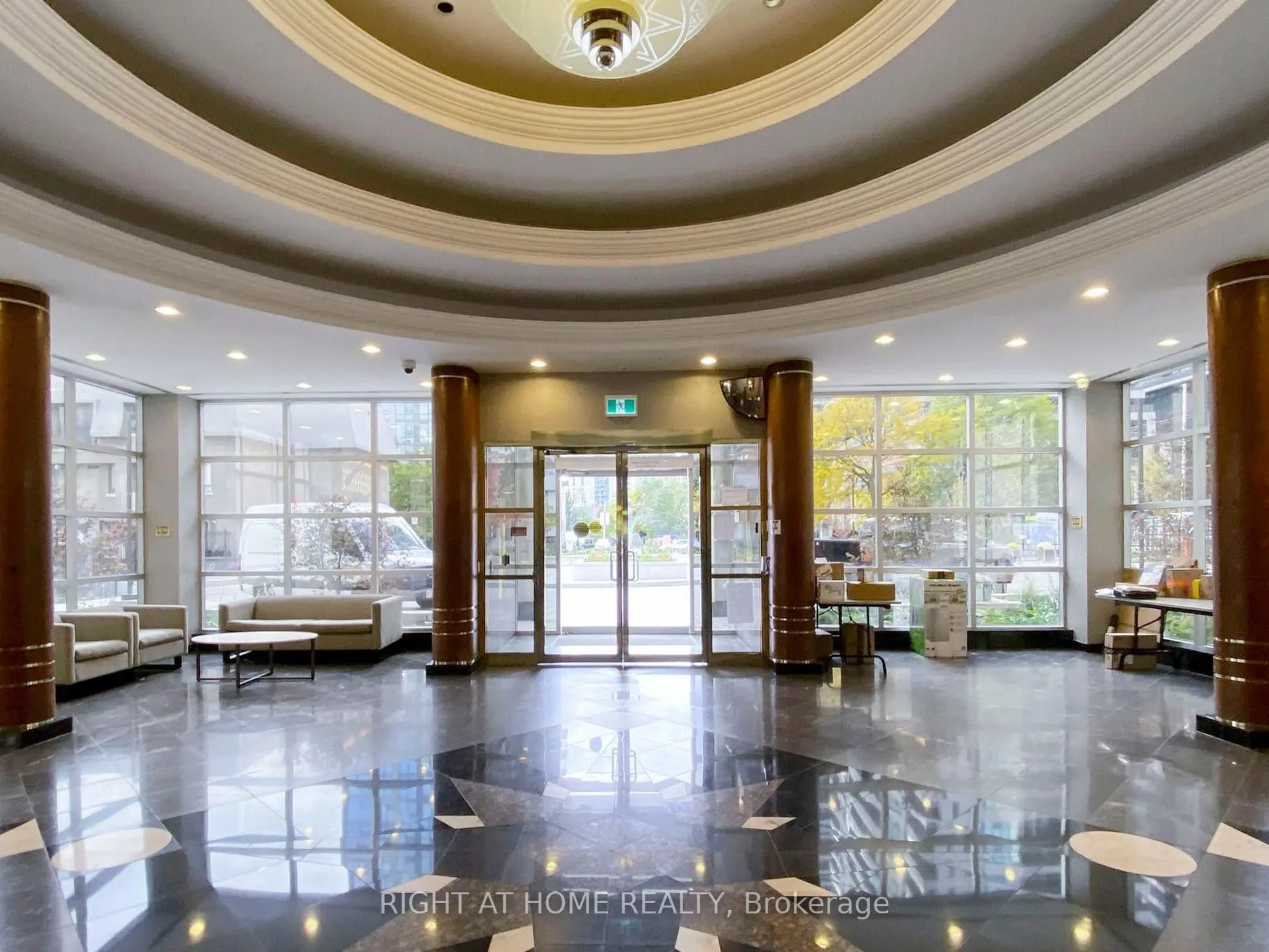 28 HOLLYWOOD Avenue, #1205