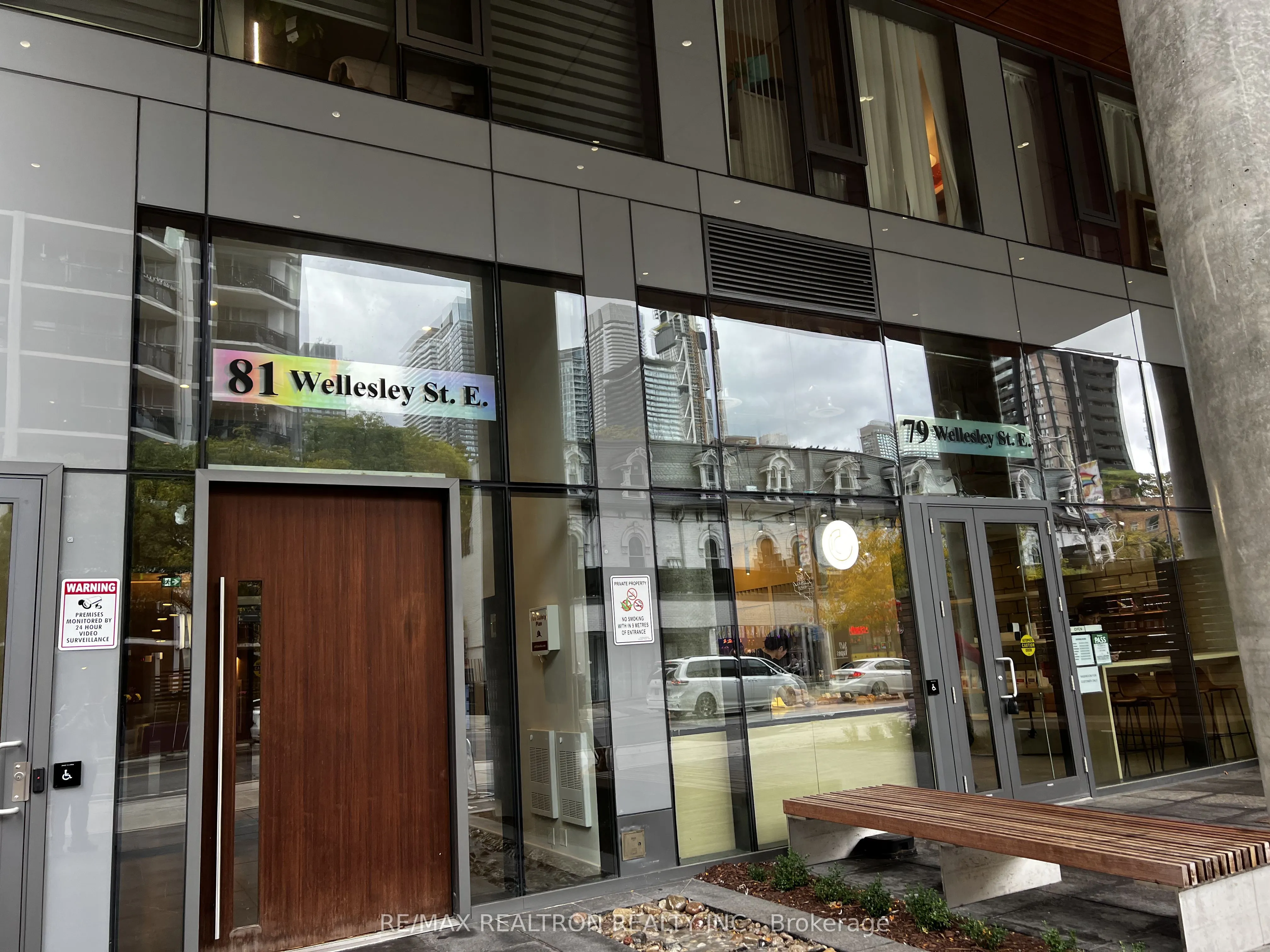 81 Wellesley Street E, #405