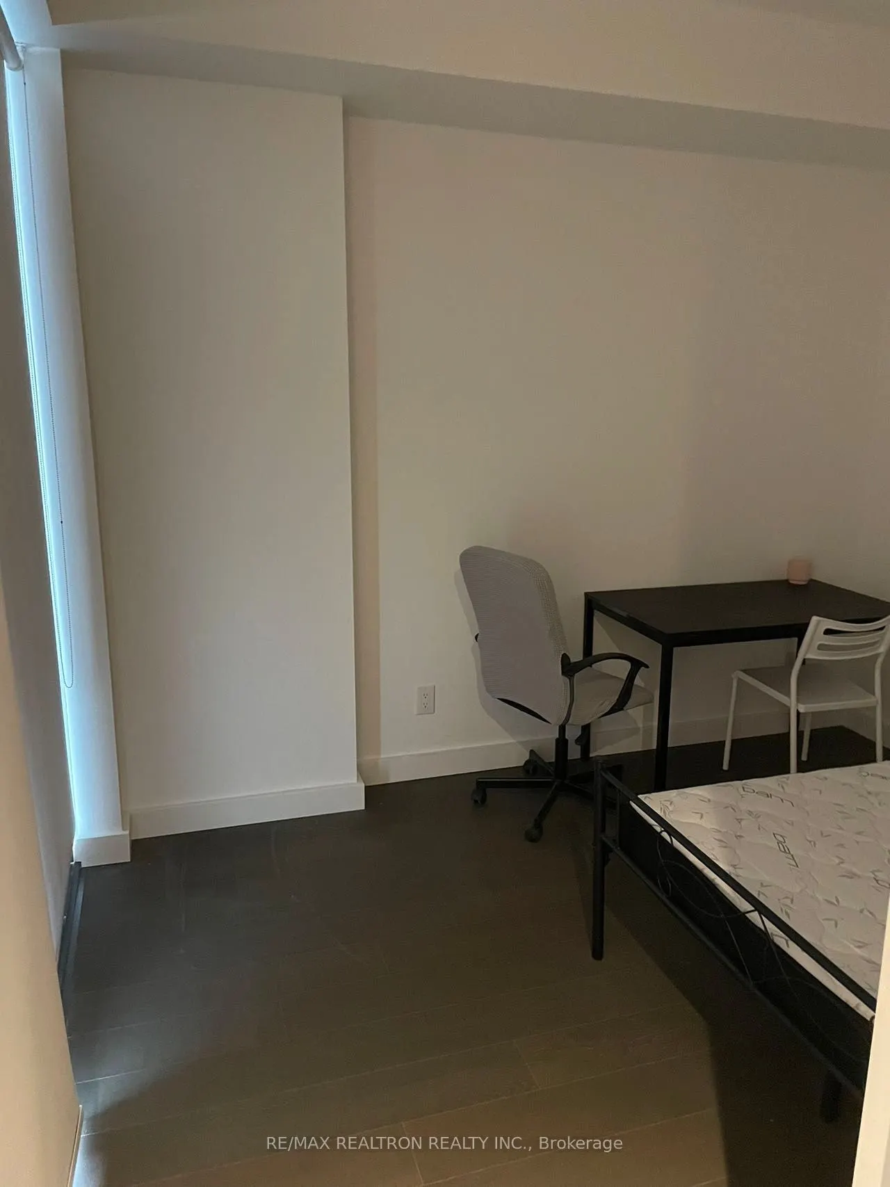 81 Wellesley Street E, #405