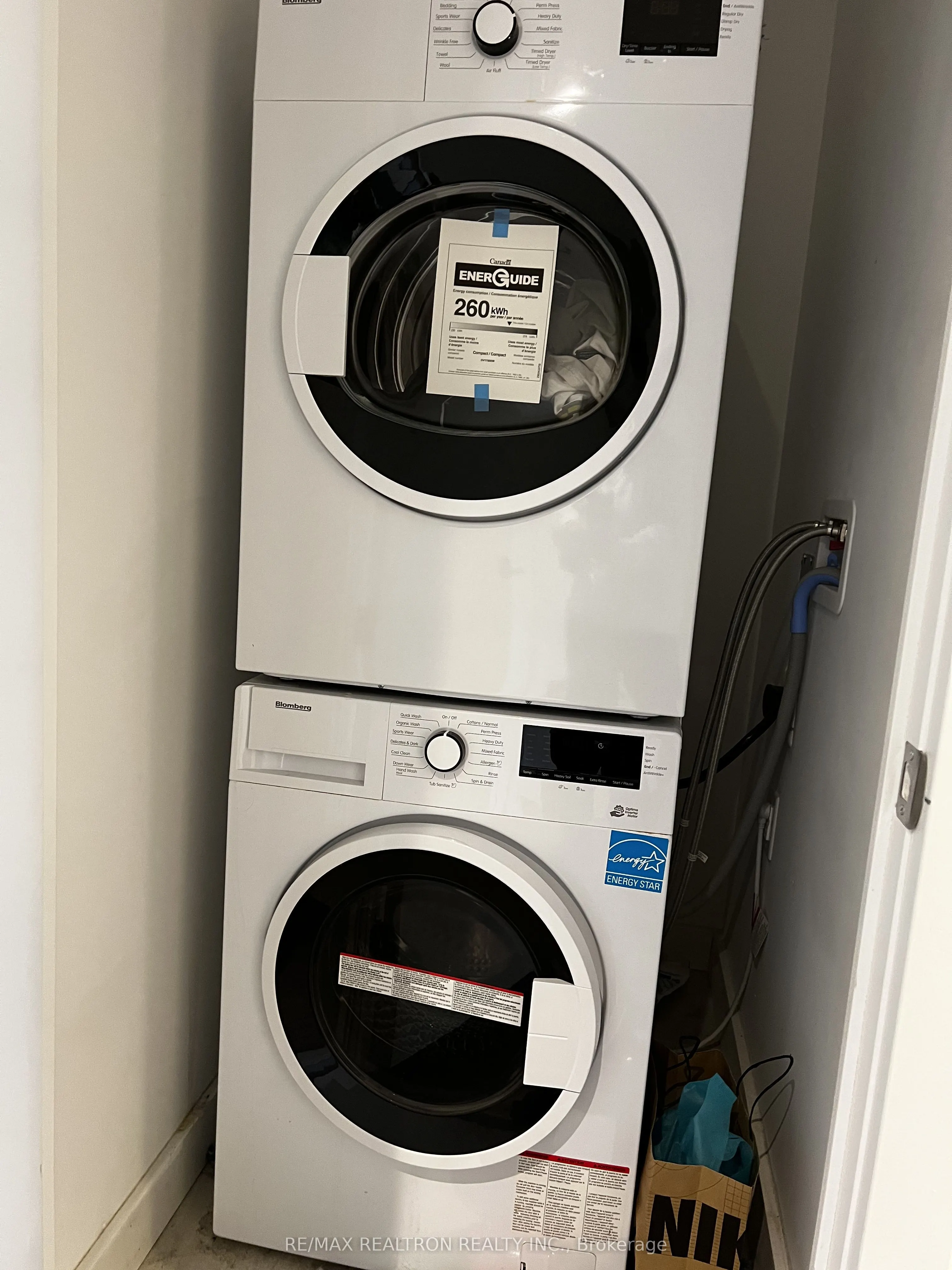 81 Wellesley Street E, #405