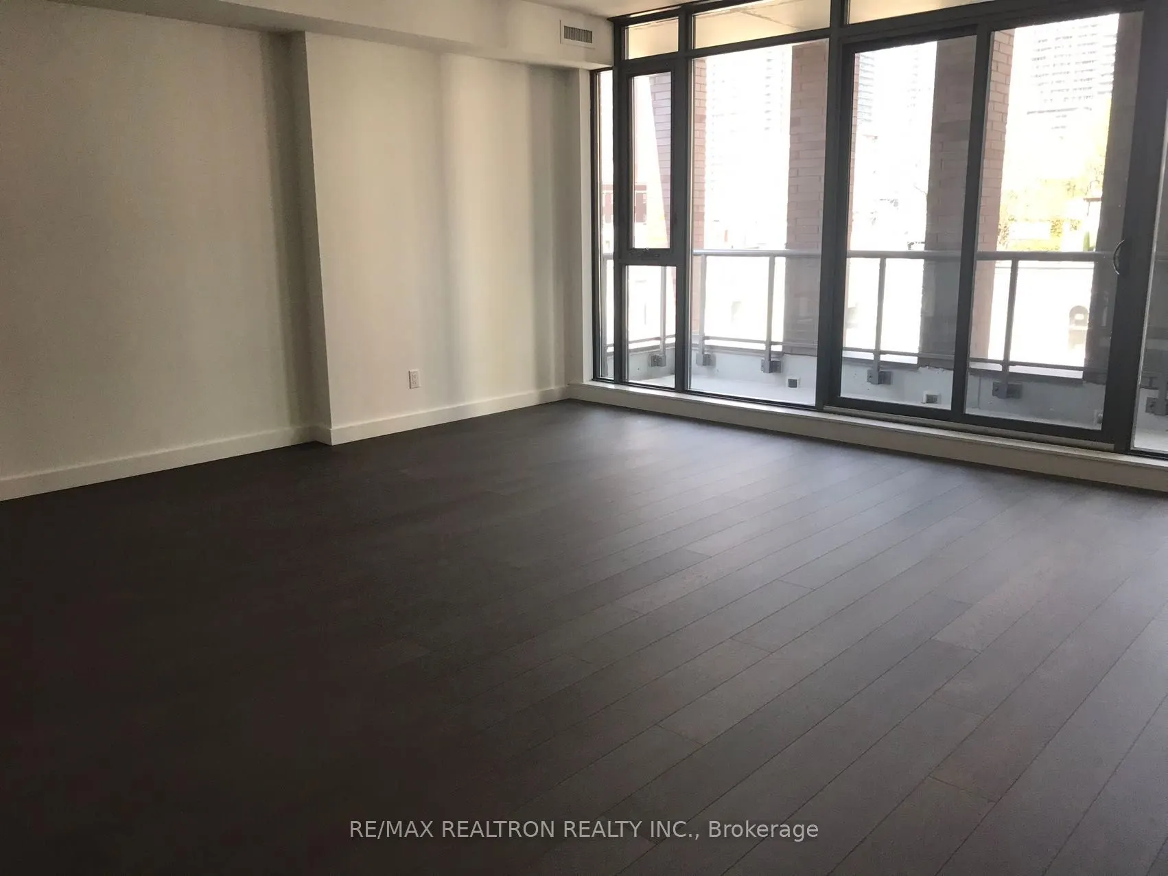 81 Wellesley Street E, #405