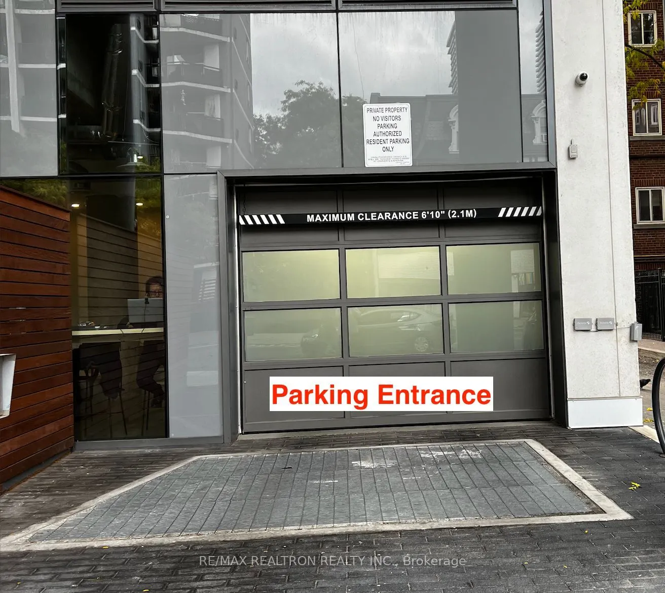 81 Wellesley Street E, #405