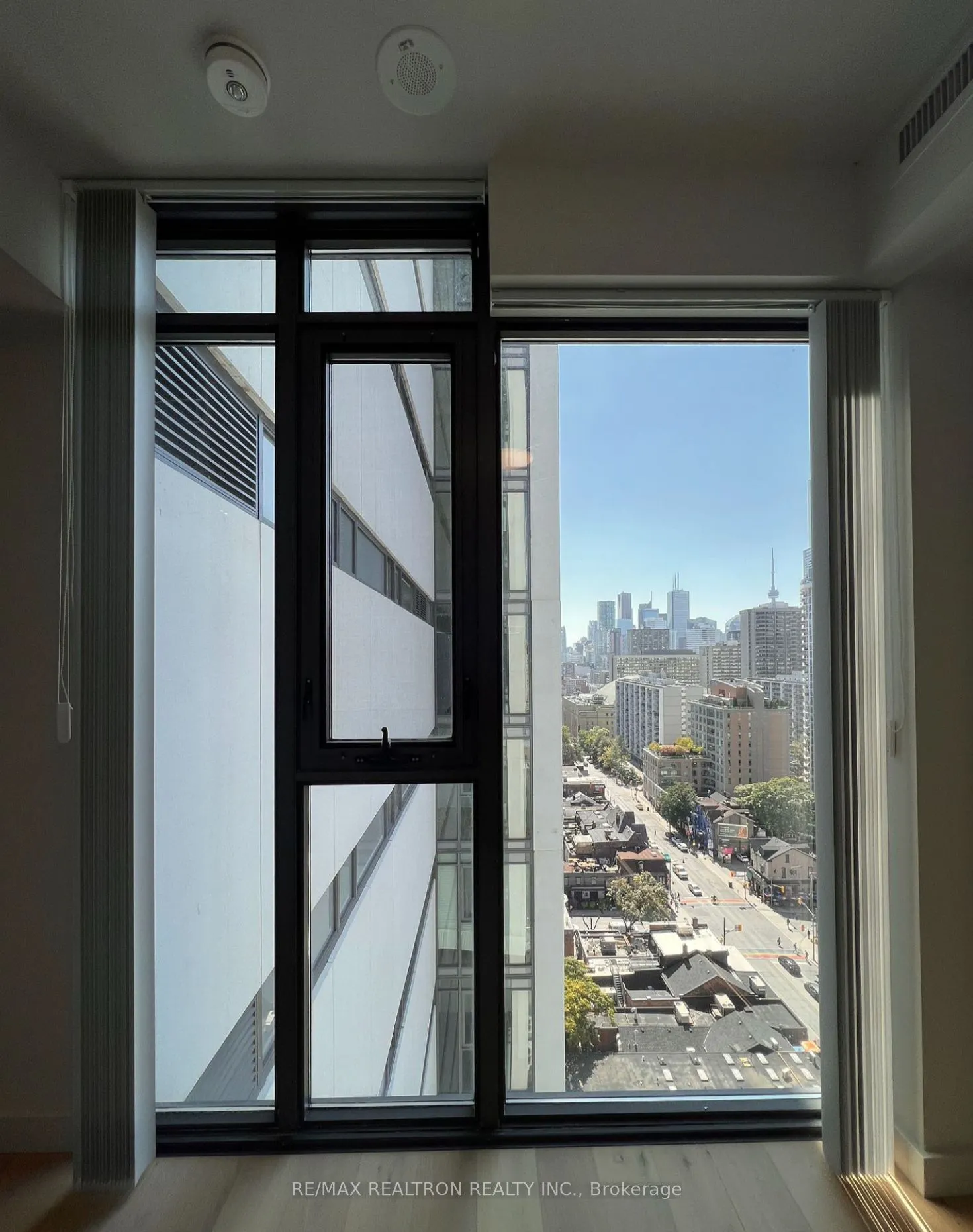 81 Wellesley Street E, #405