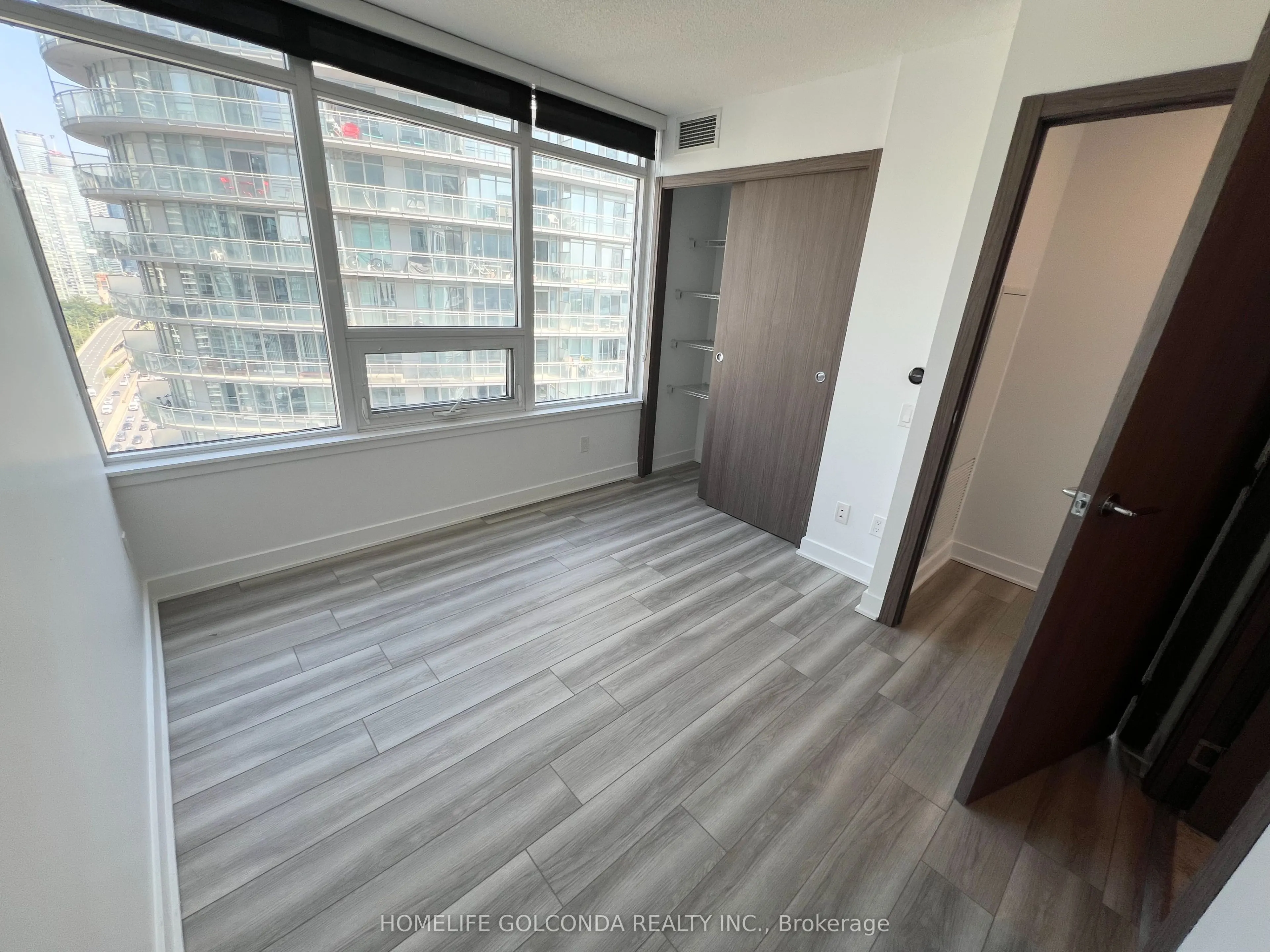 17 Bathurst Street, #2515