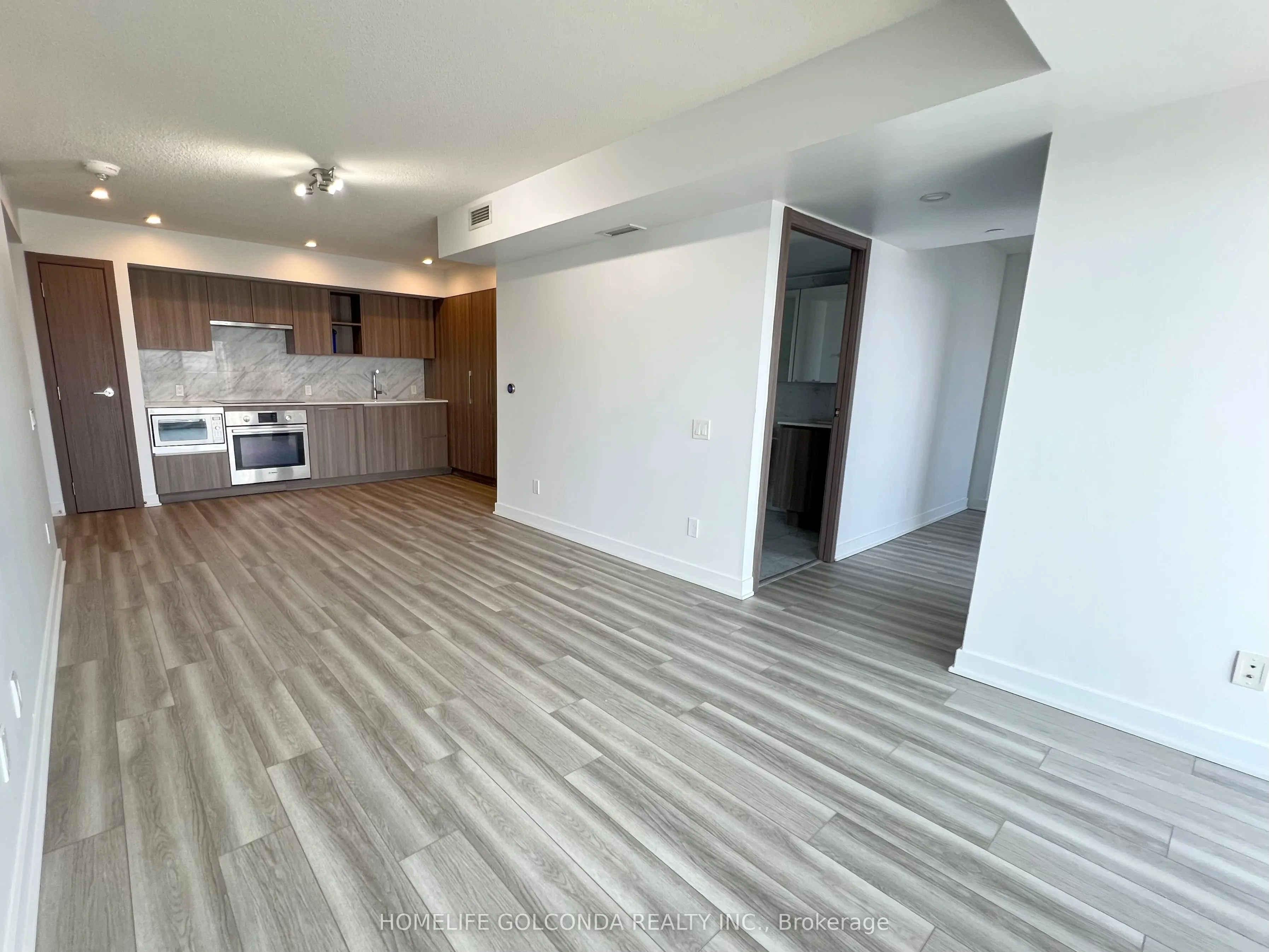 17 Bathurst Street, #2515