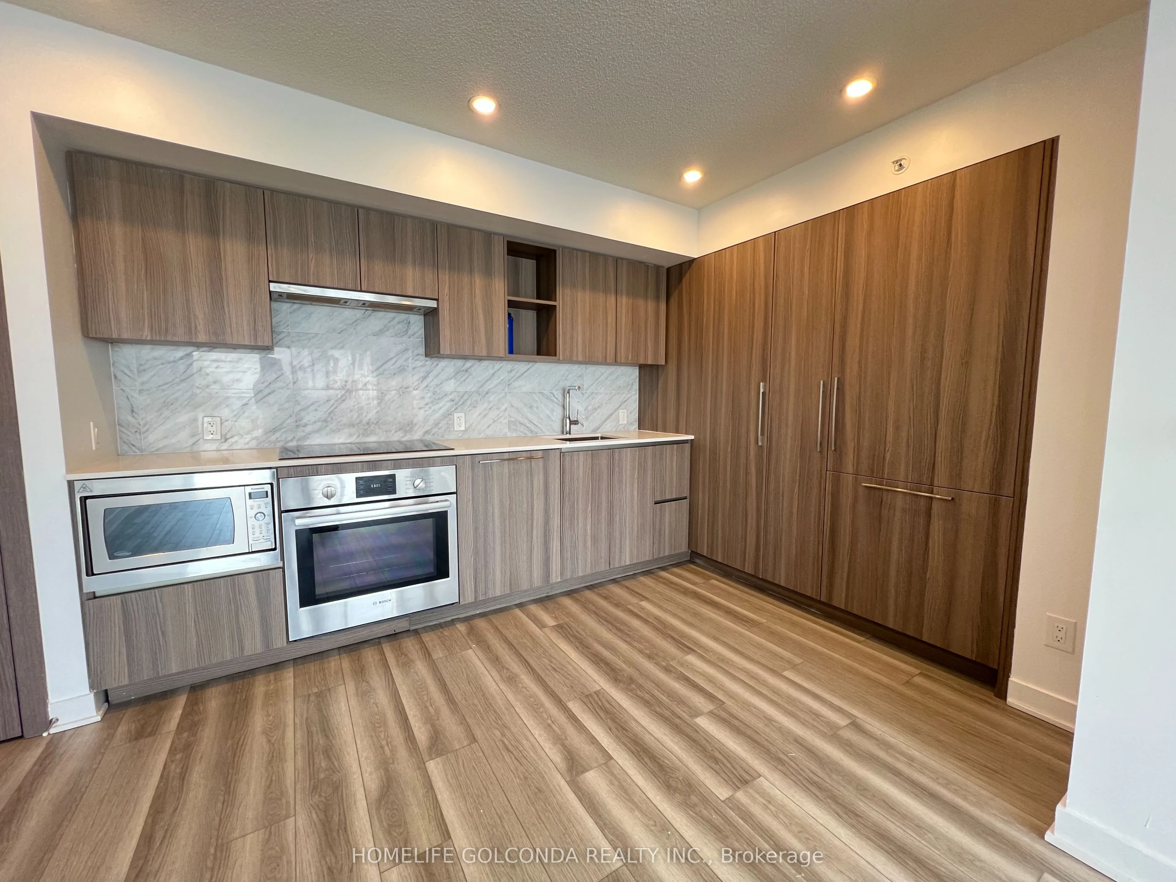 17 Bathurst Street, #2515