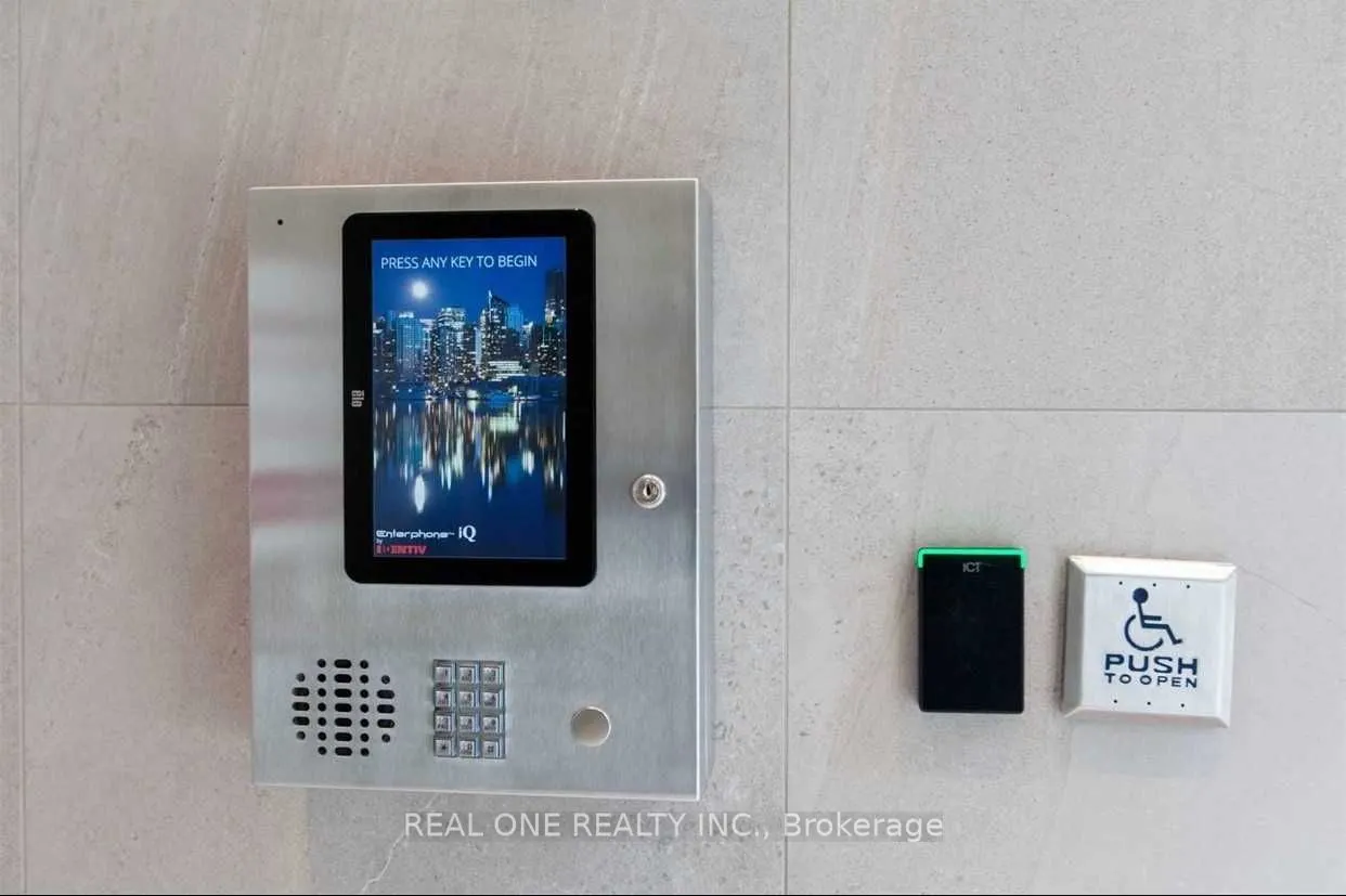 77 Mutual Street, #1111