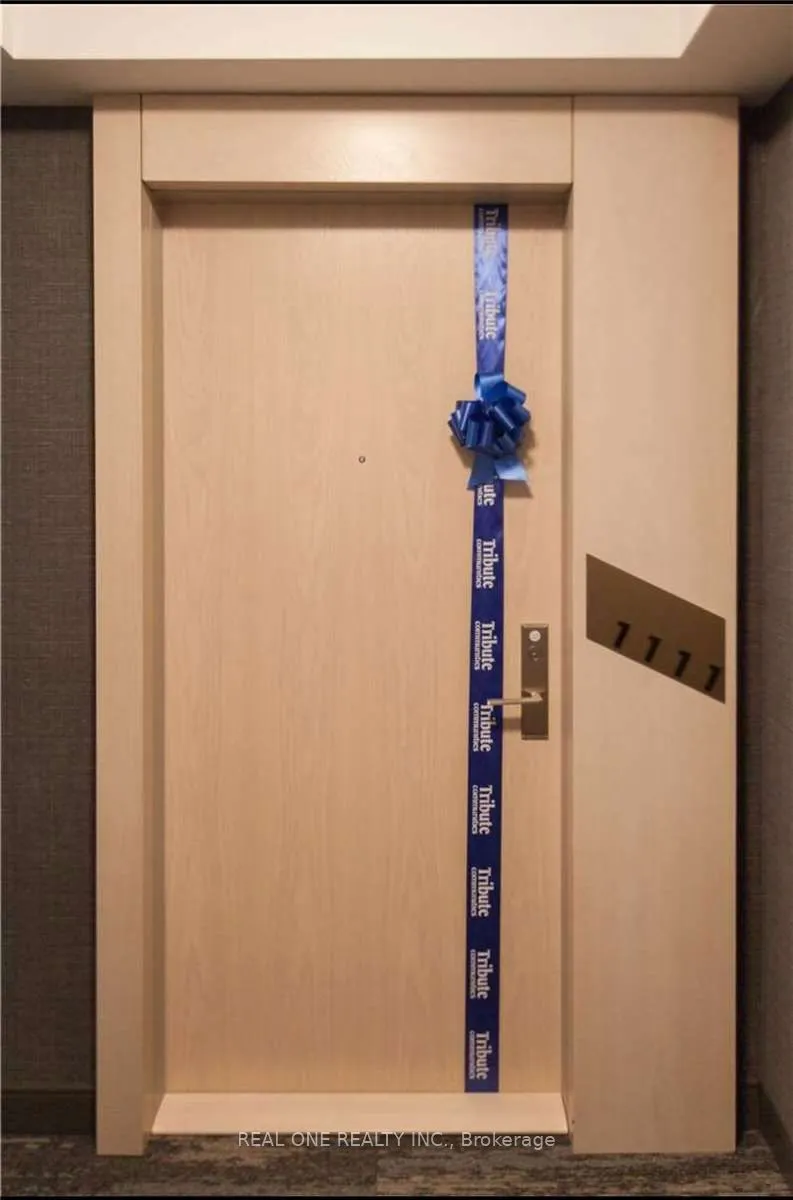 77 Mutual Street, #1111