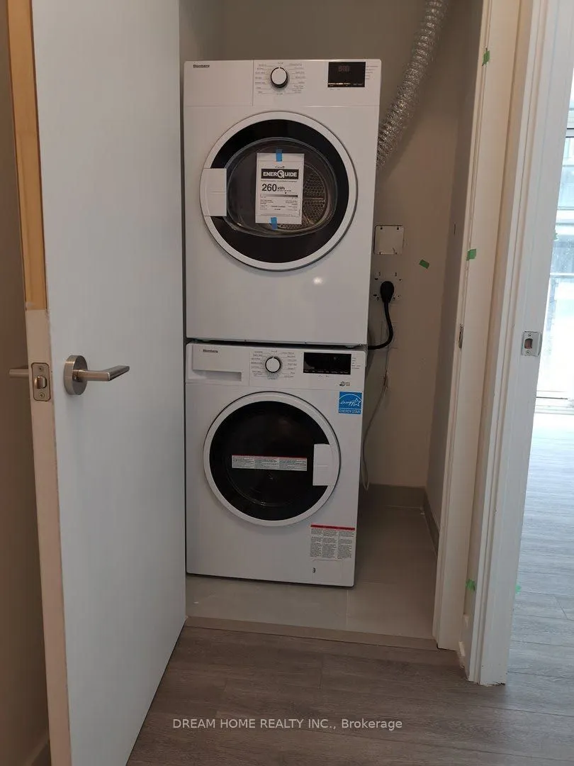 871 Sheppard Avenue W, #32