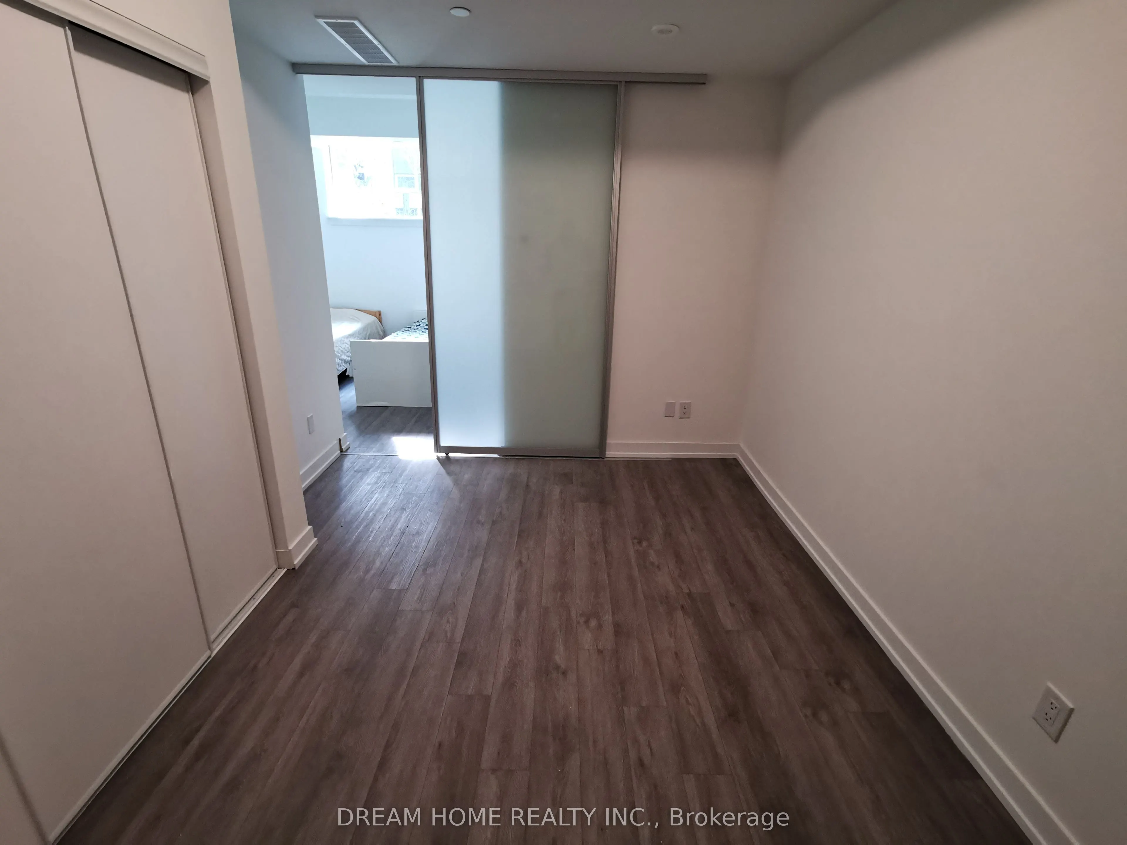 871 Sheppard Avenue W, #32