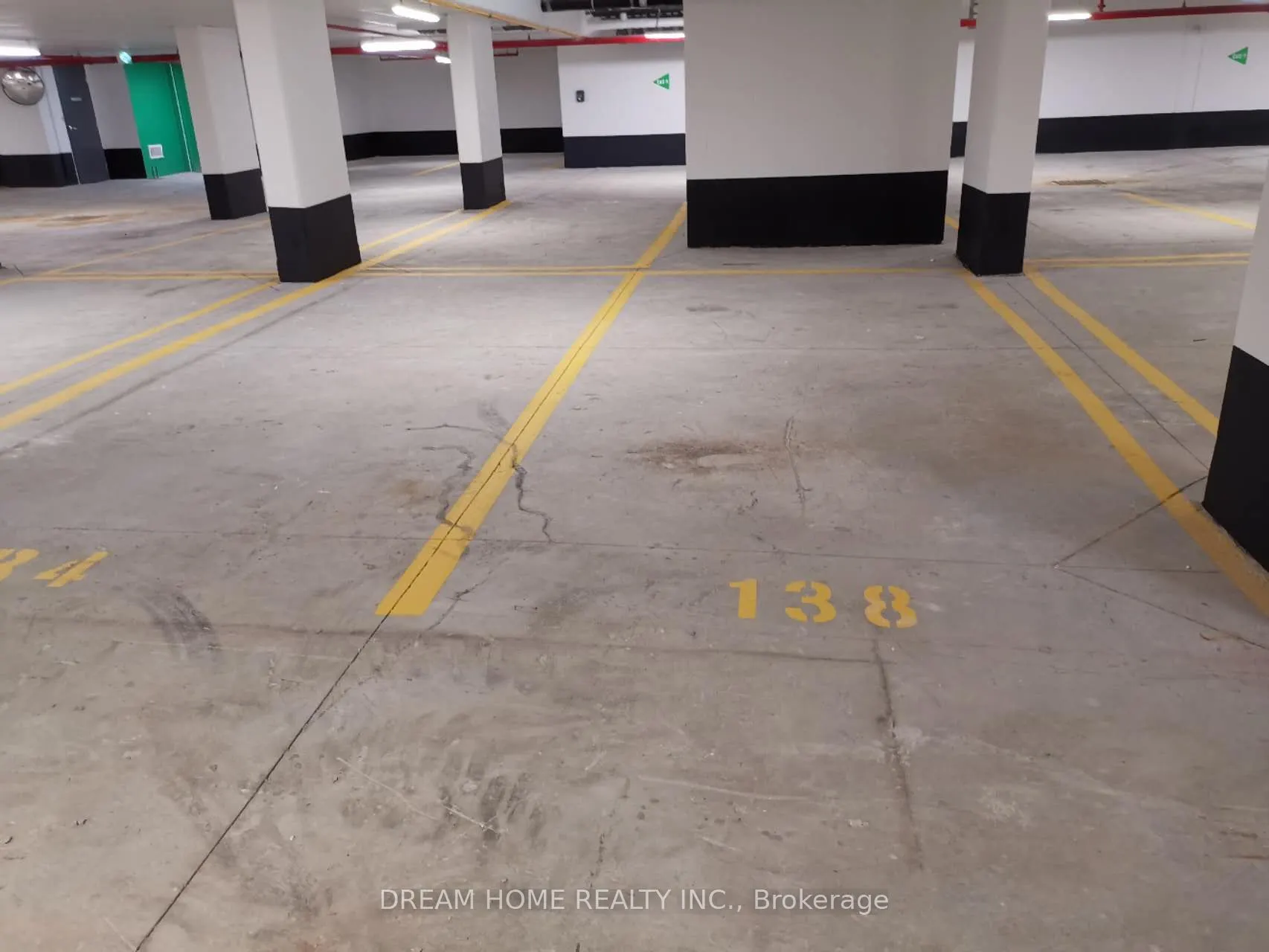 871 Sheppard Avenue W, #32