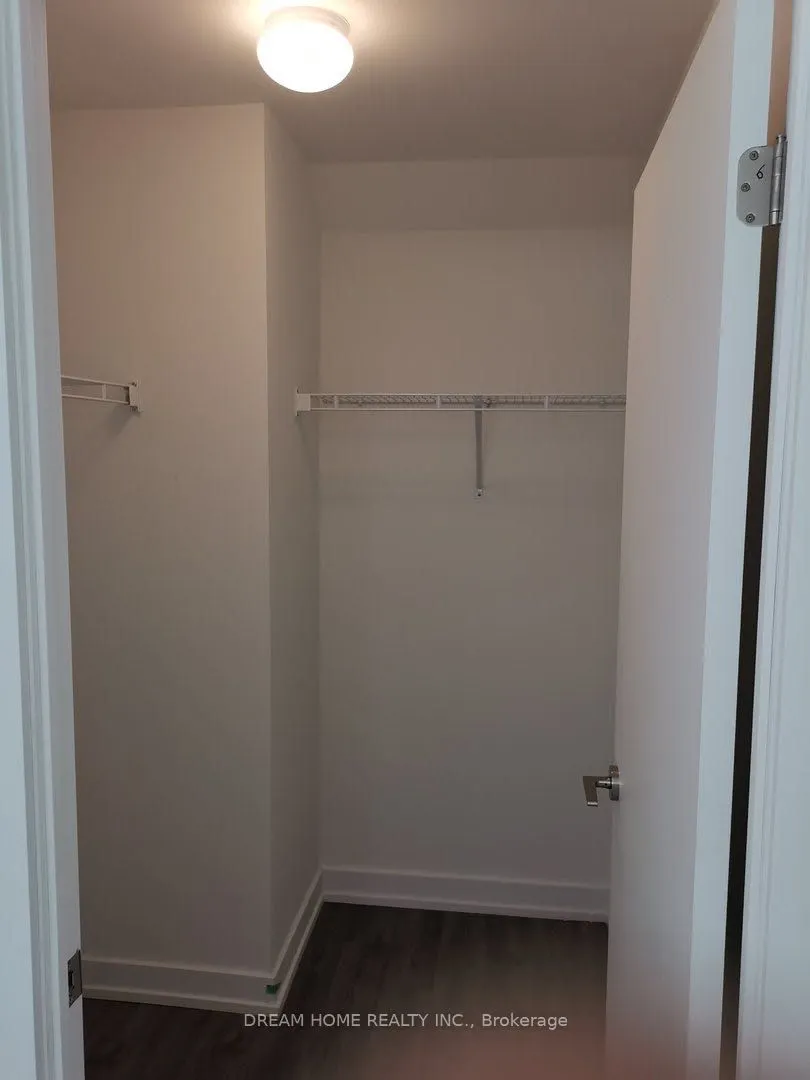 871 Sheppard Avenue W, #32