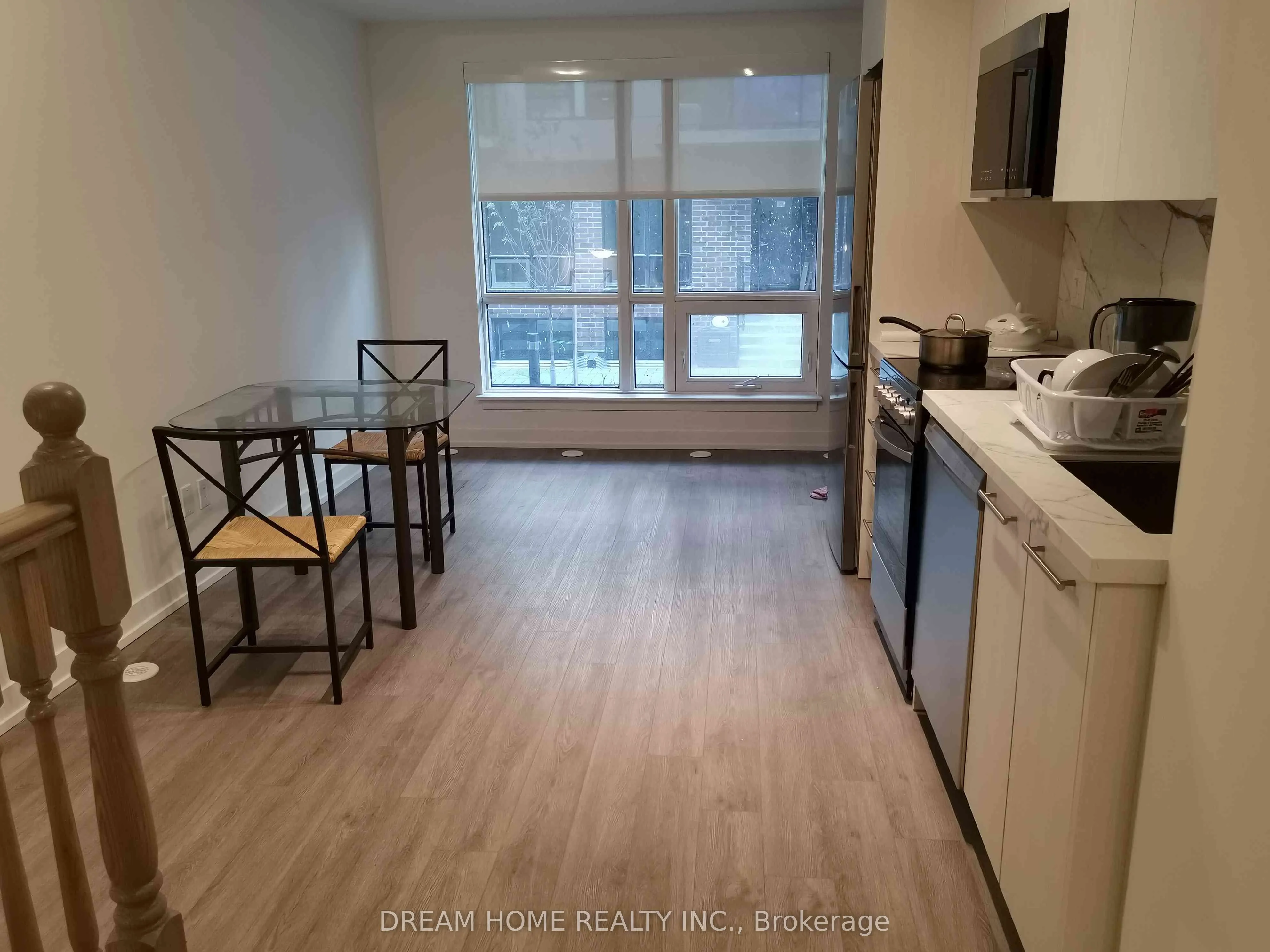 871 Sheppard Avenue W, #32