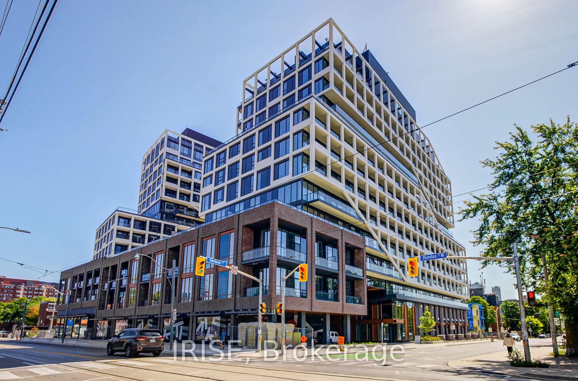 115 Denison Avenue, #812