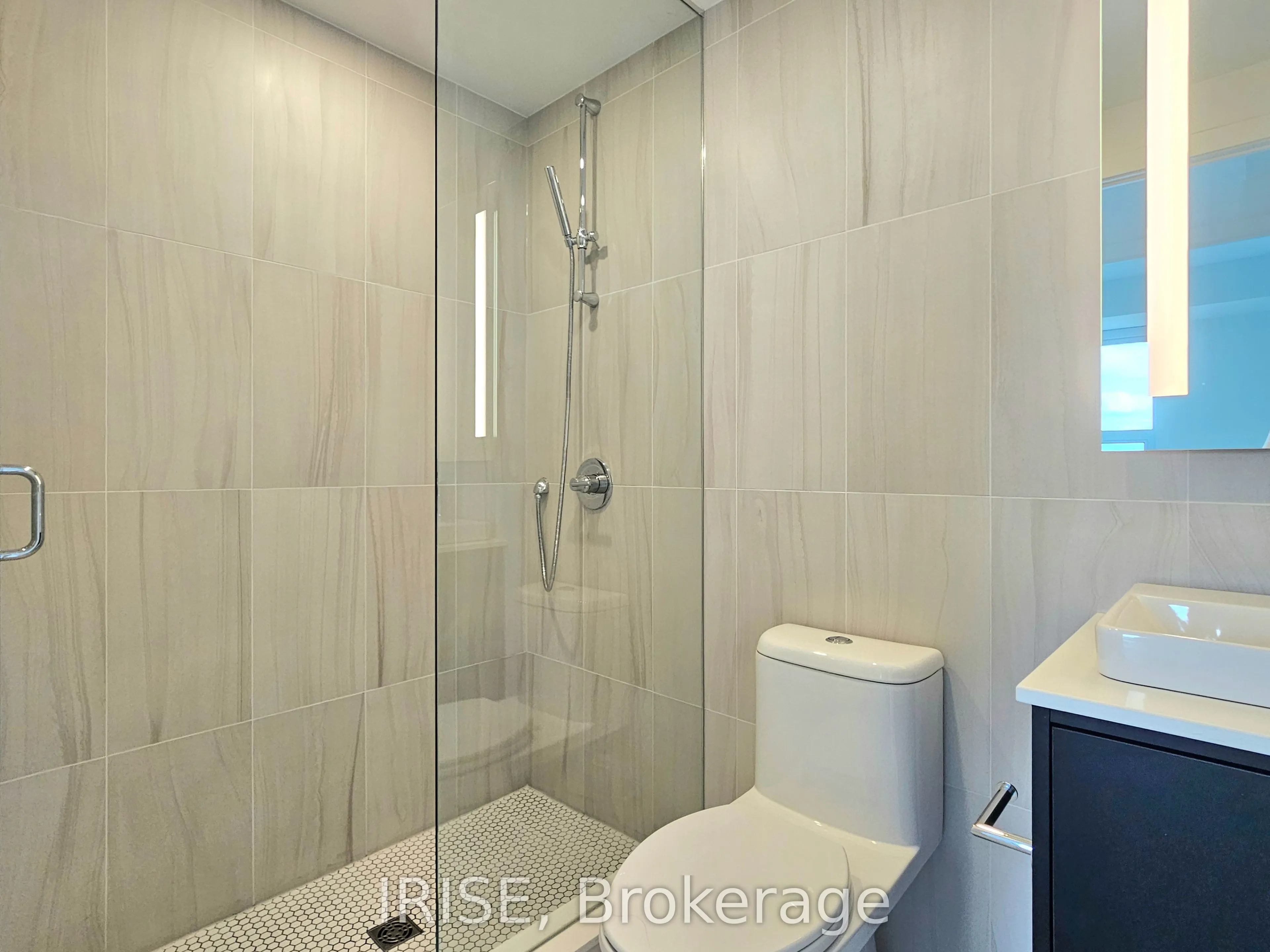 115 Denison Avenue, #812