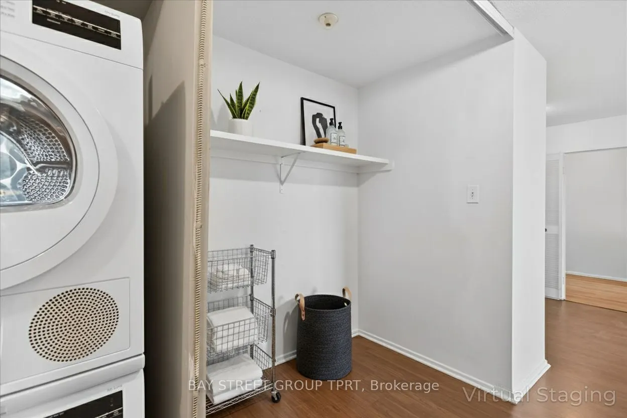 350 Seneca Hill Drive, #504