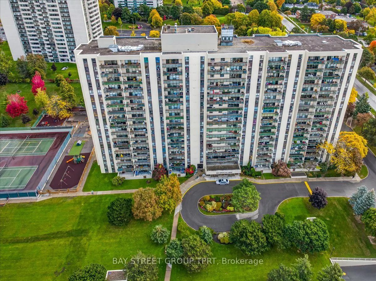 350 Seneca Hill Drive, #504