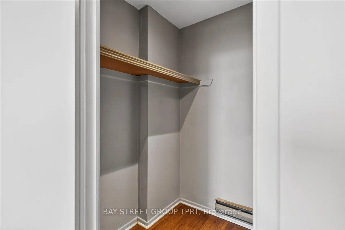 350 Seneca Hill Drive, #504