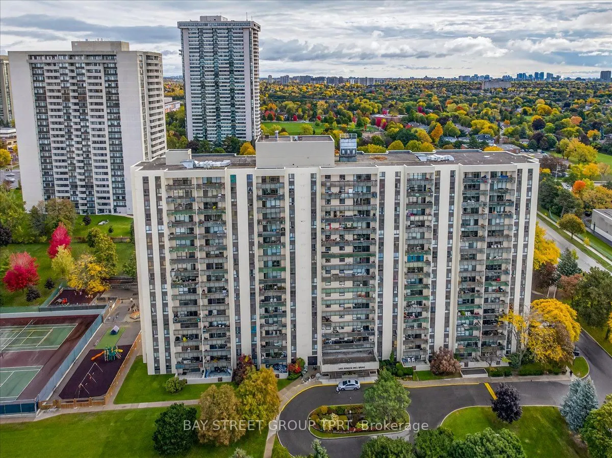 350 Seneca Hill Drive, #504