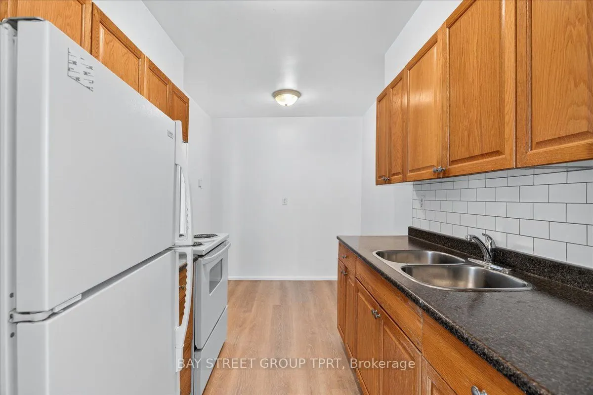 350 Seneca Hill Drive, #504