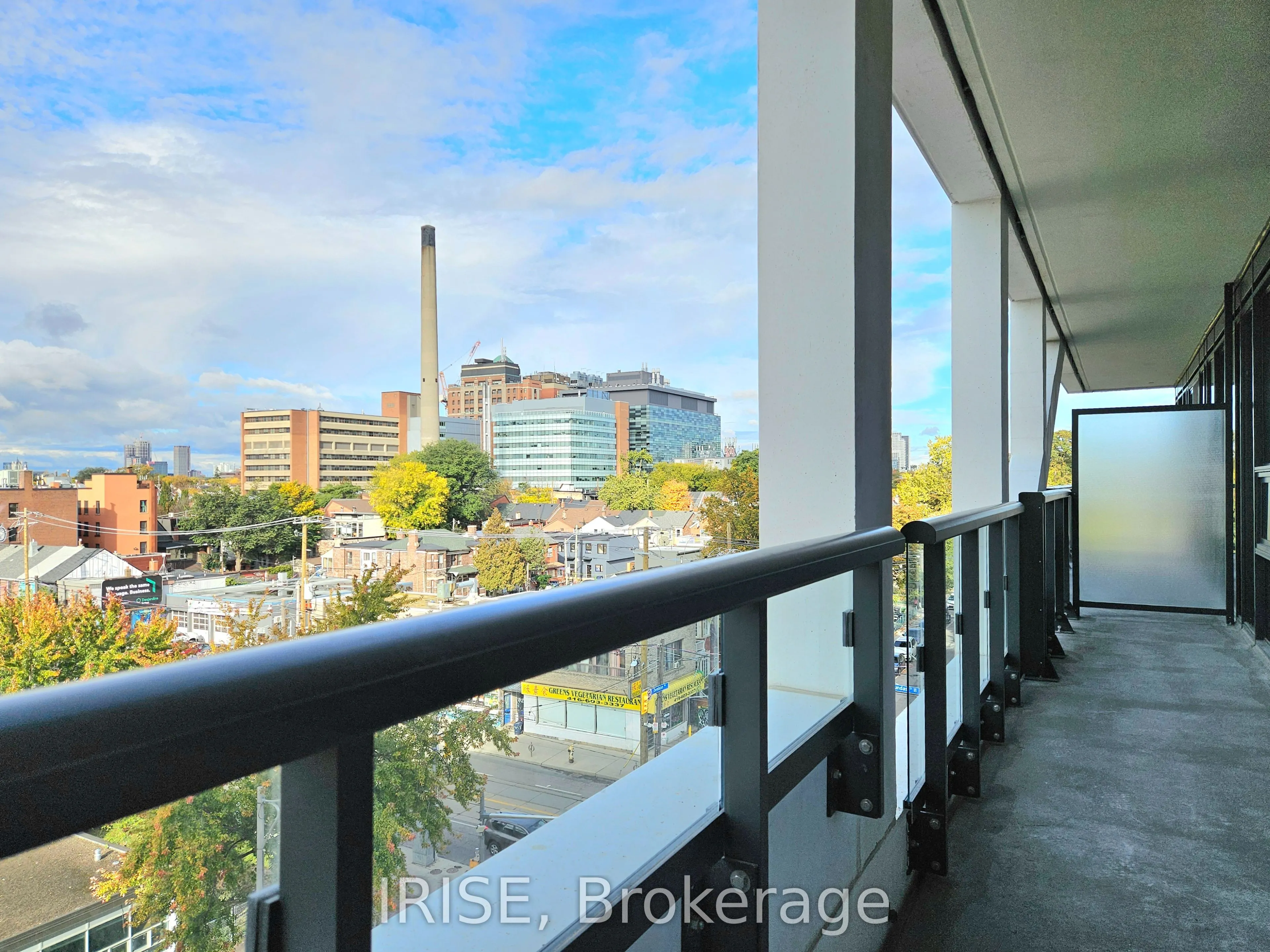 115 Denison Avenue, #611