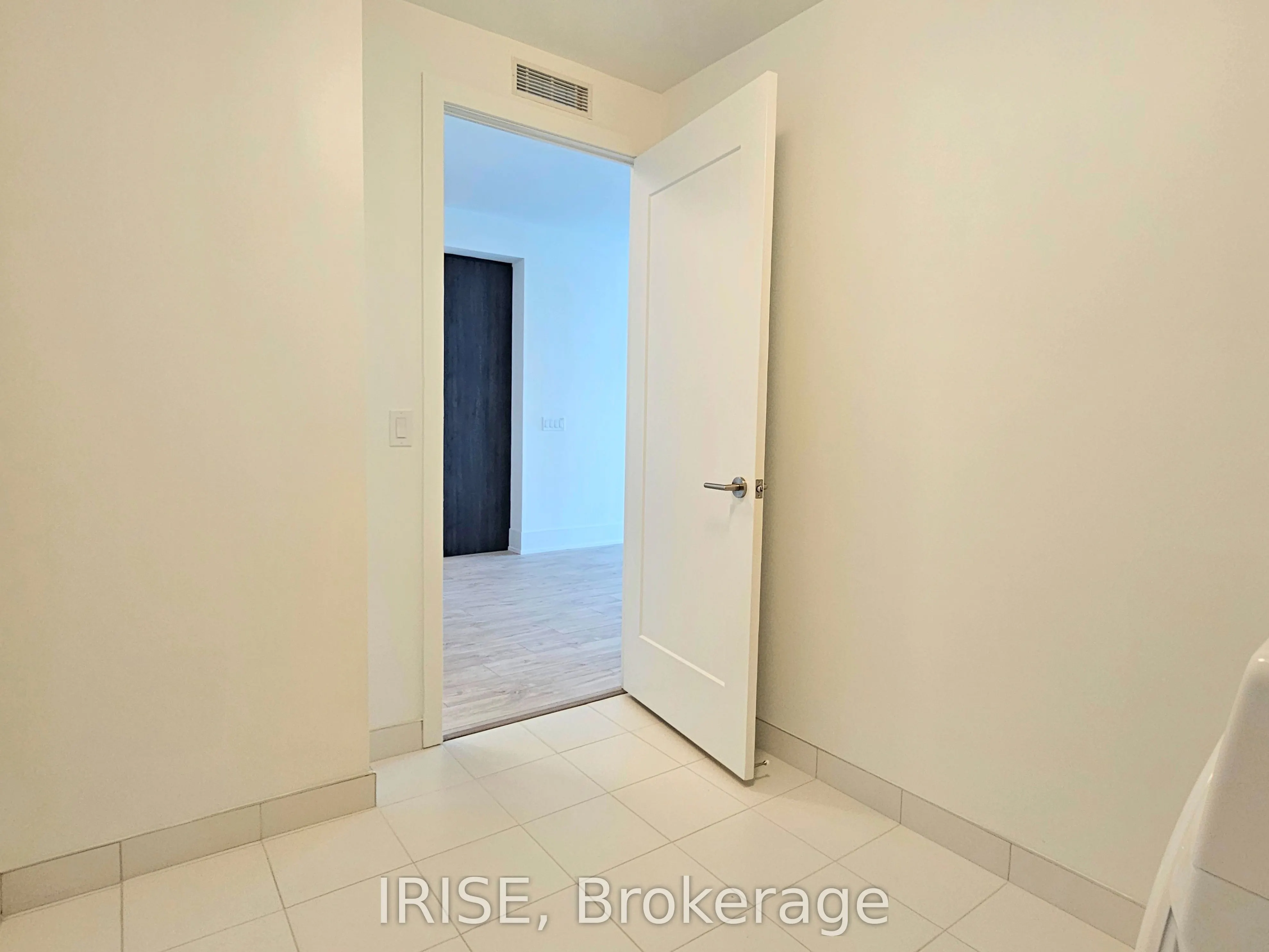 115 Denison Avenue, #611