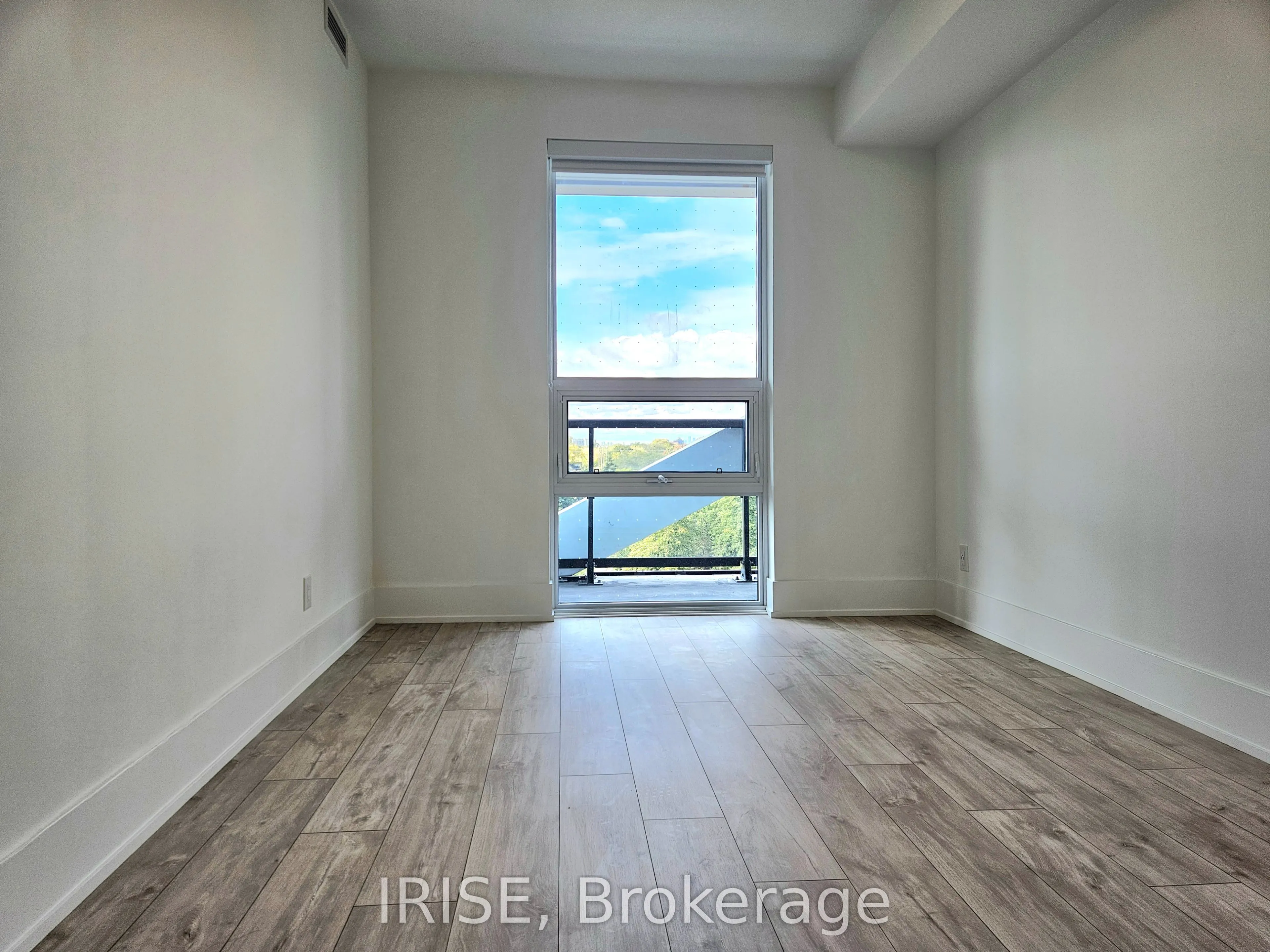 115 Denison Avenue, #611