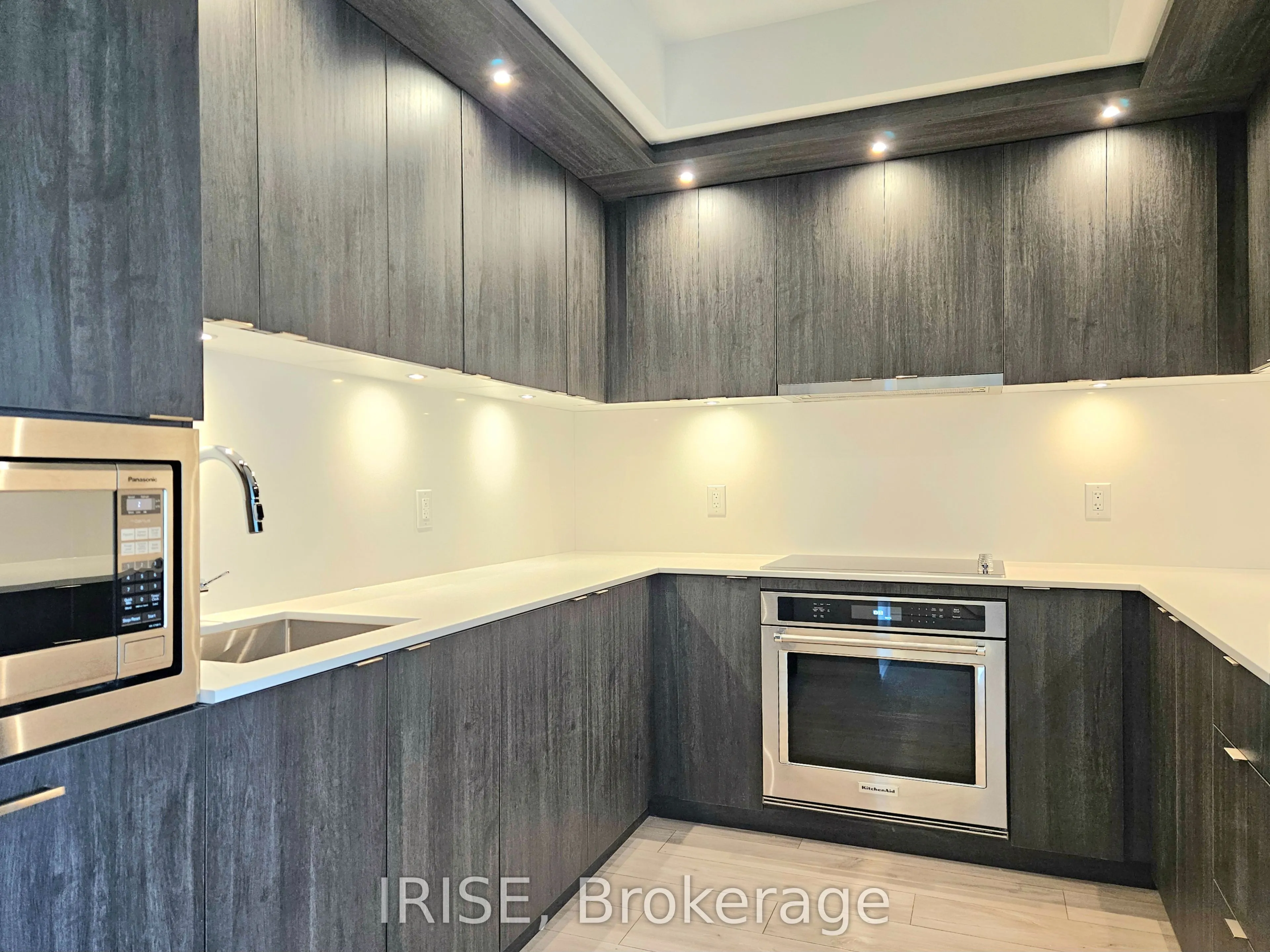 115 Denison Avenue, #611