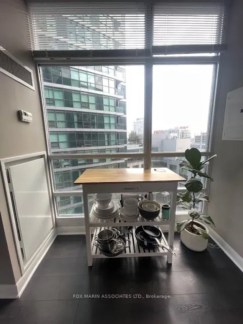 15 Bruyeres Mews, #1204