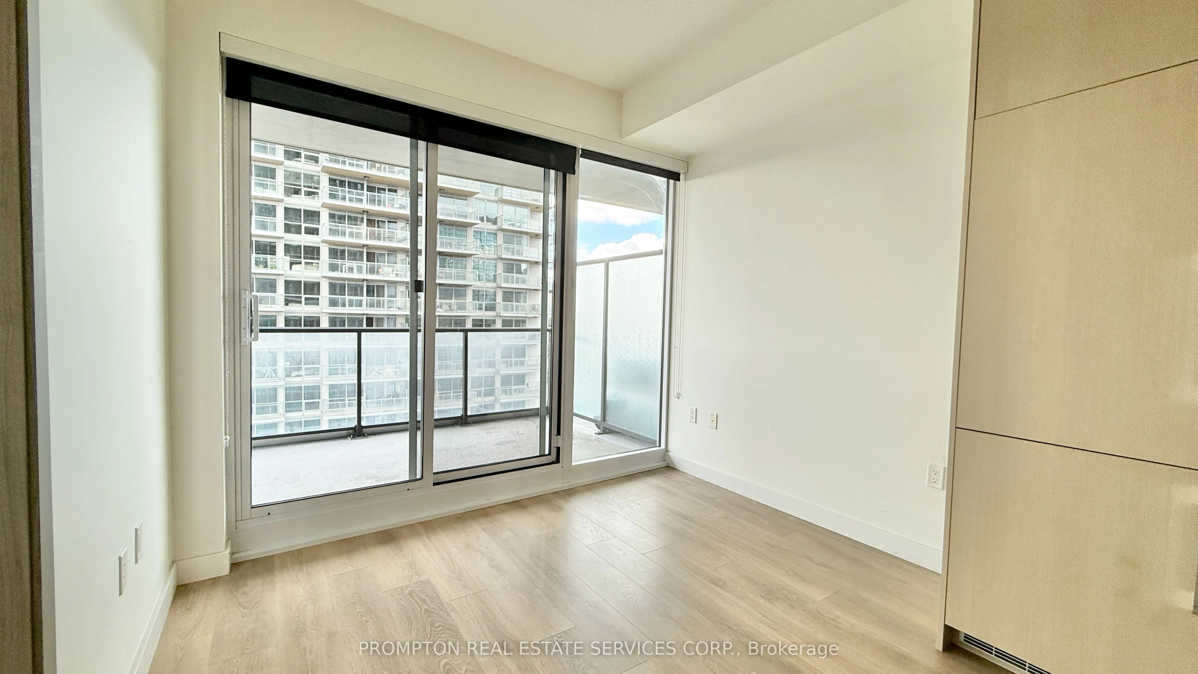 85 Mcmahon Drive, #1507