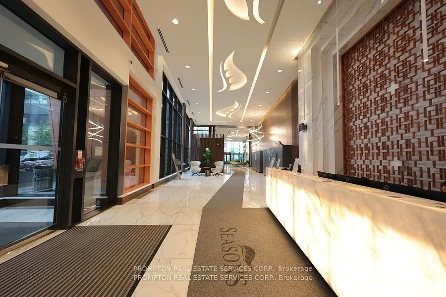 85 Mcmahon Drive, #1507