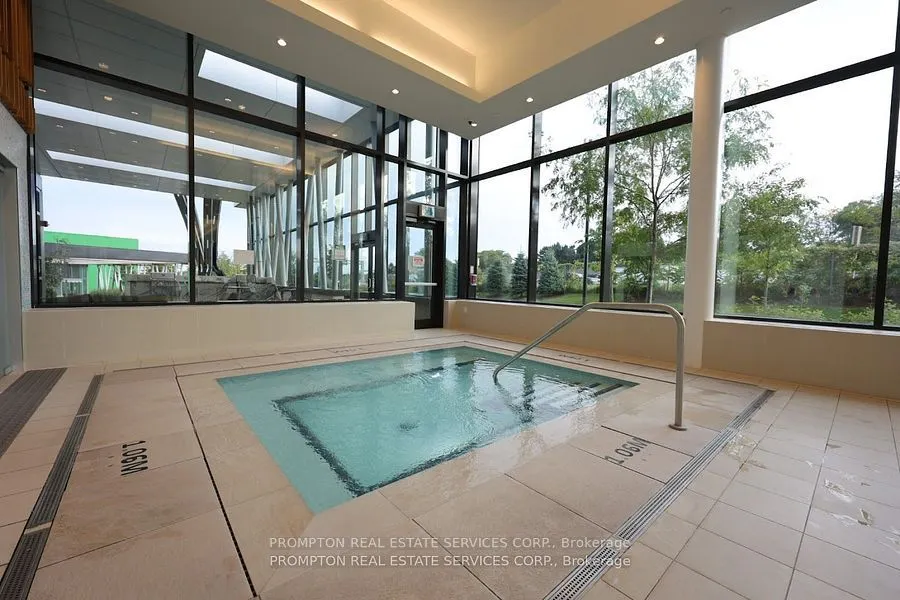 85 Mcmahon Drive, #1507