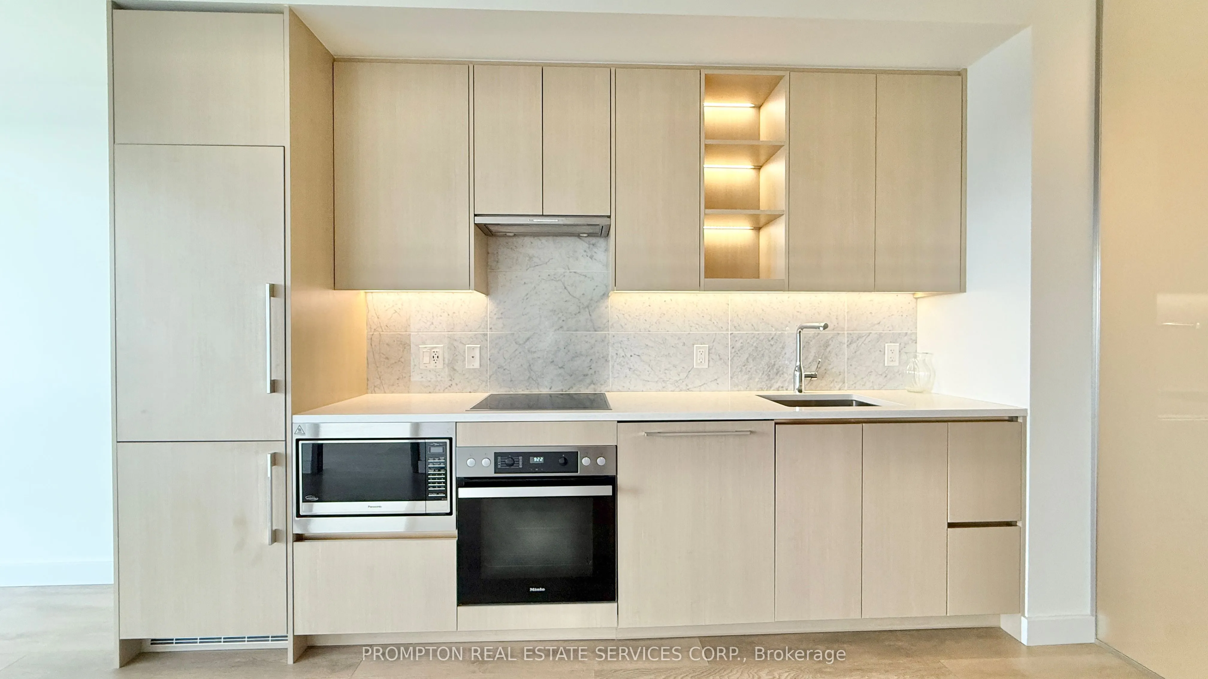 85 Mcmahon Drive, #1507