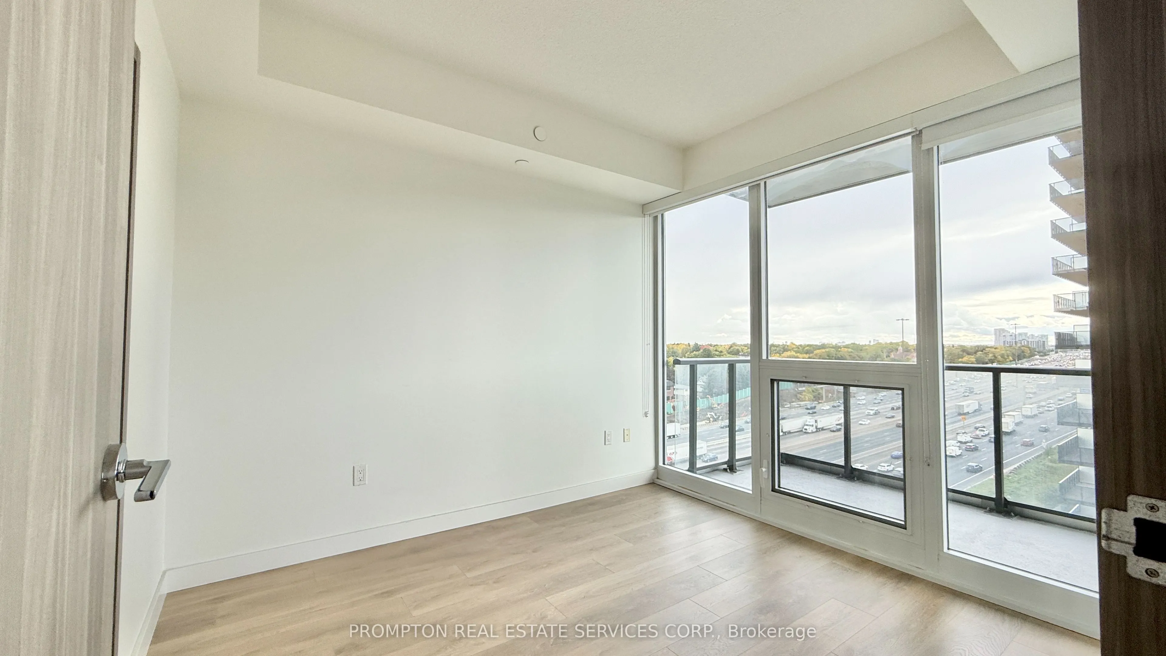 85 Mcmahon Drive, #1507