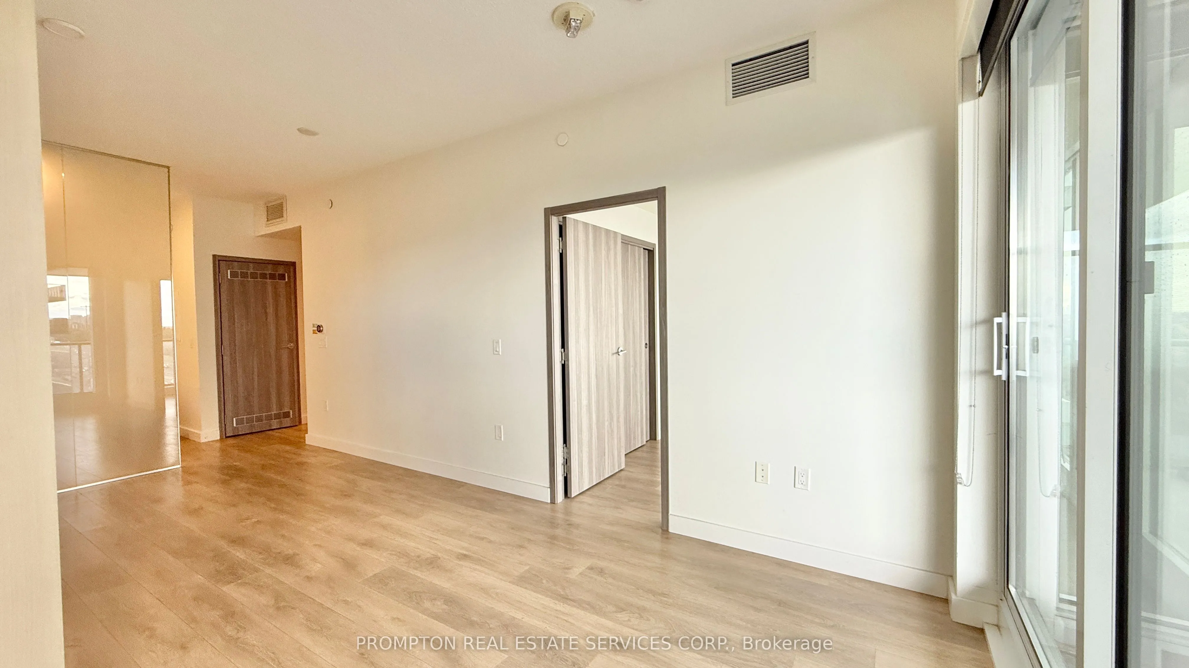 85 Mcmahon Drive, #1507